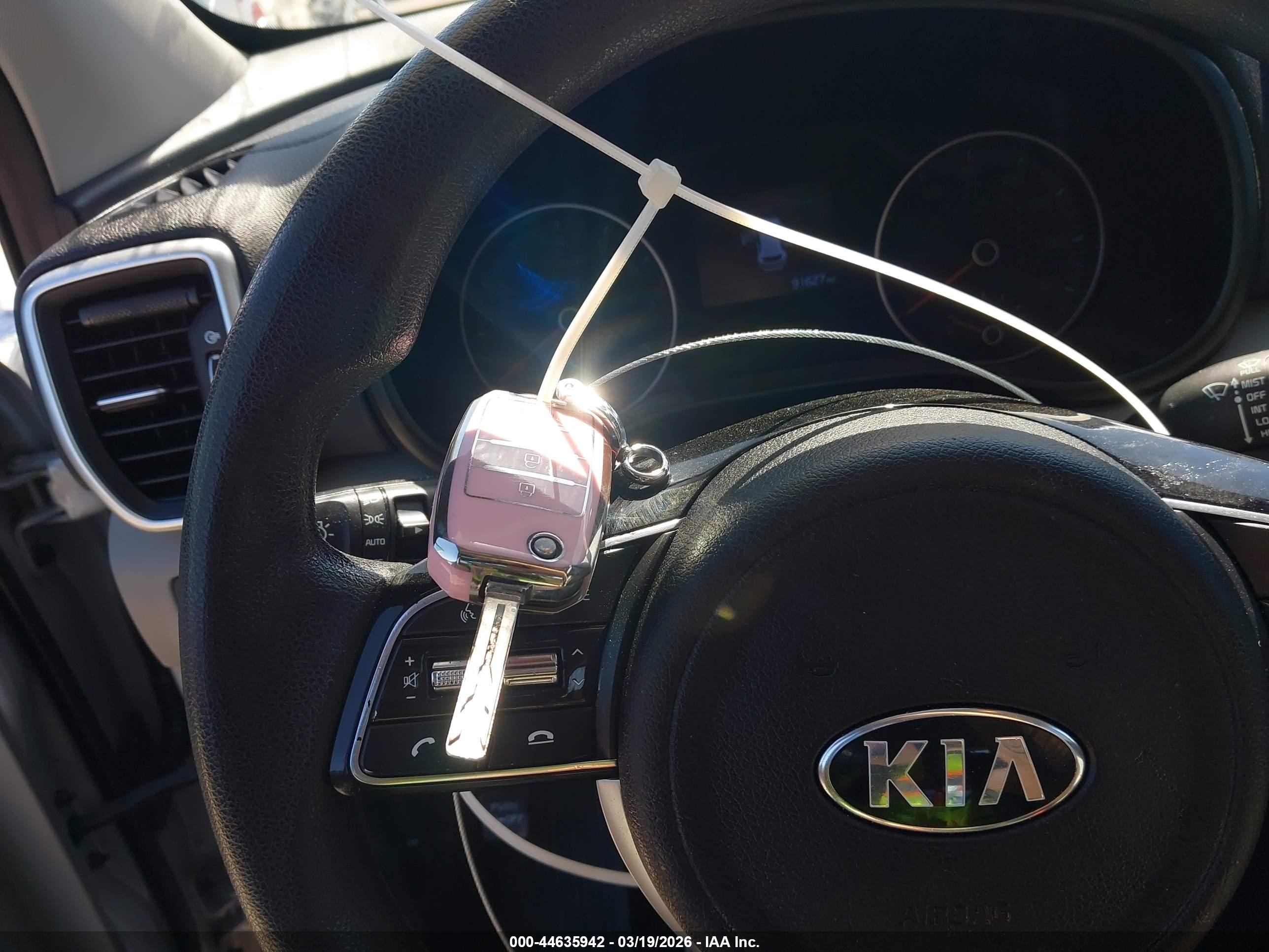 KIA SPORTAGE image 11