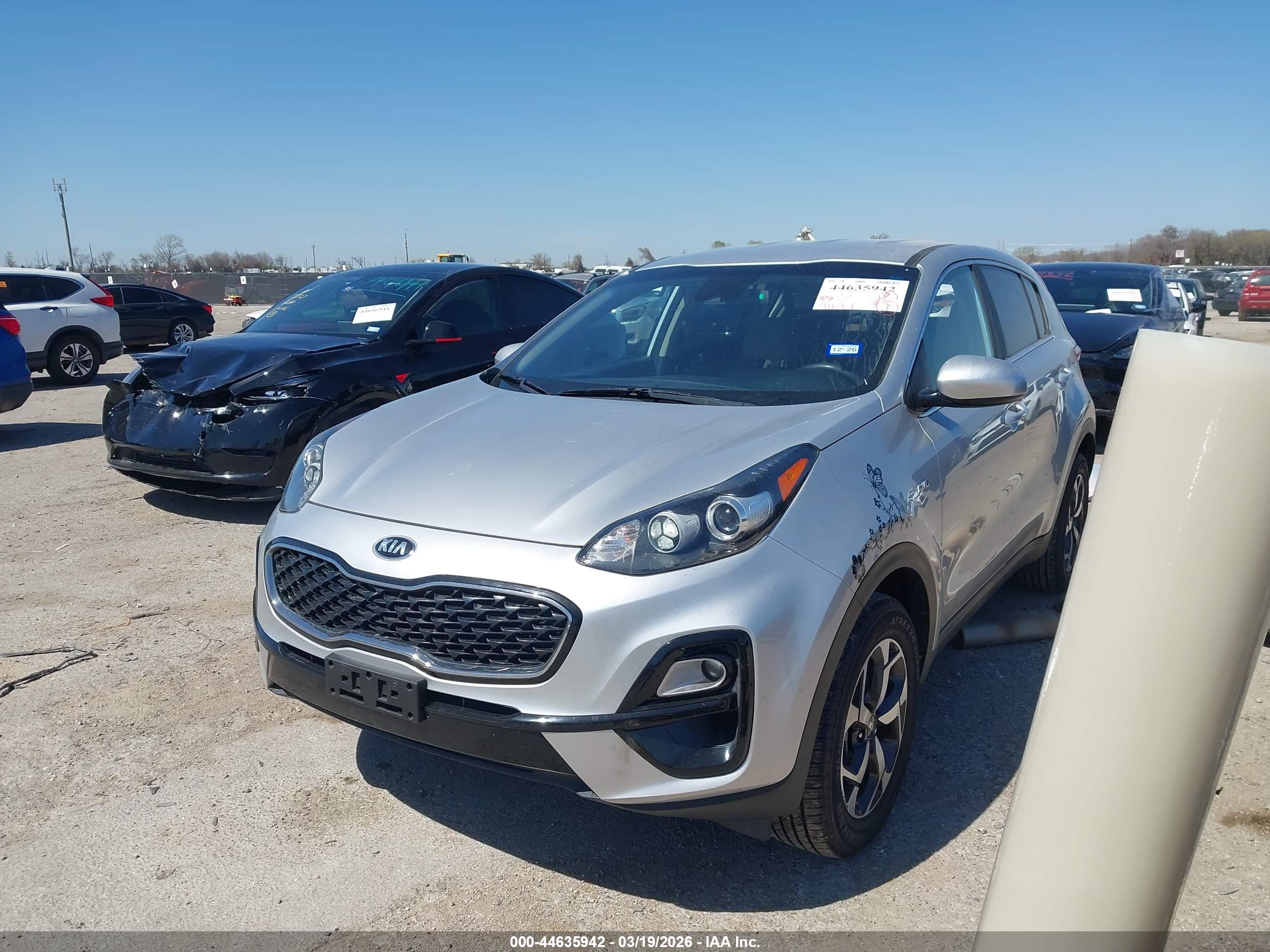 KIA SPORTAGE image 2