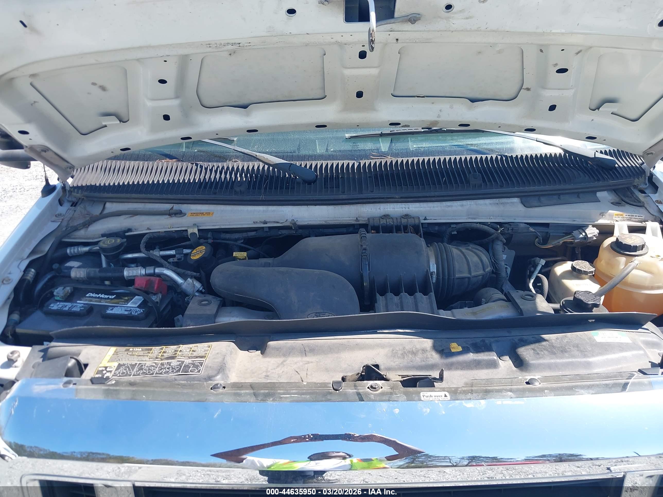 FORD E-450 image 10
