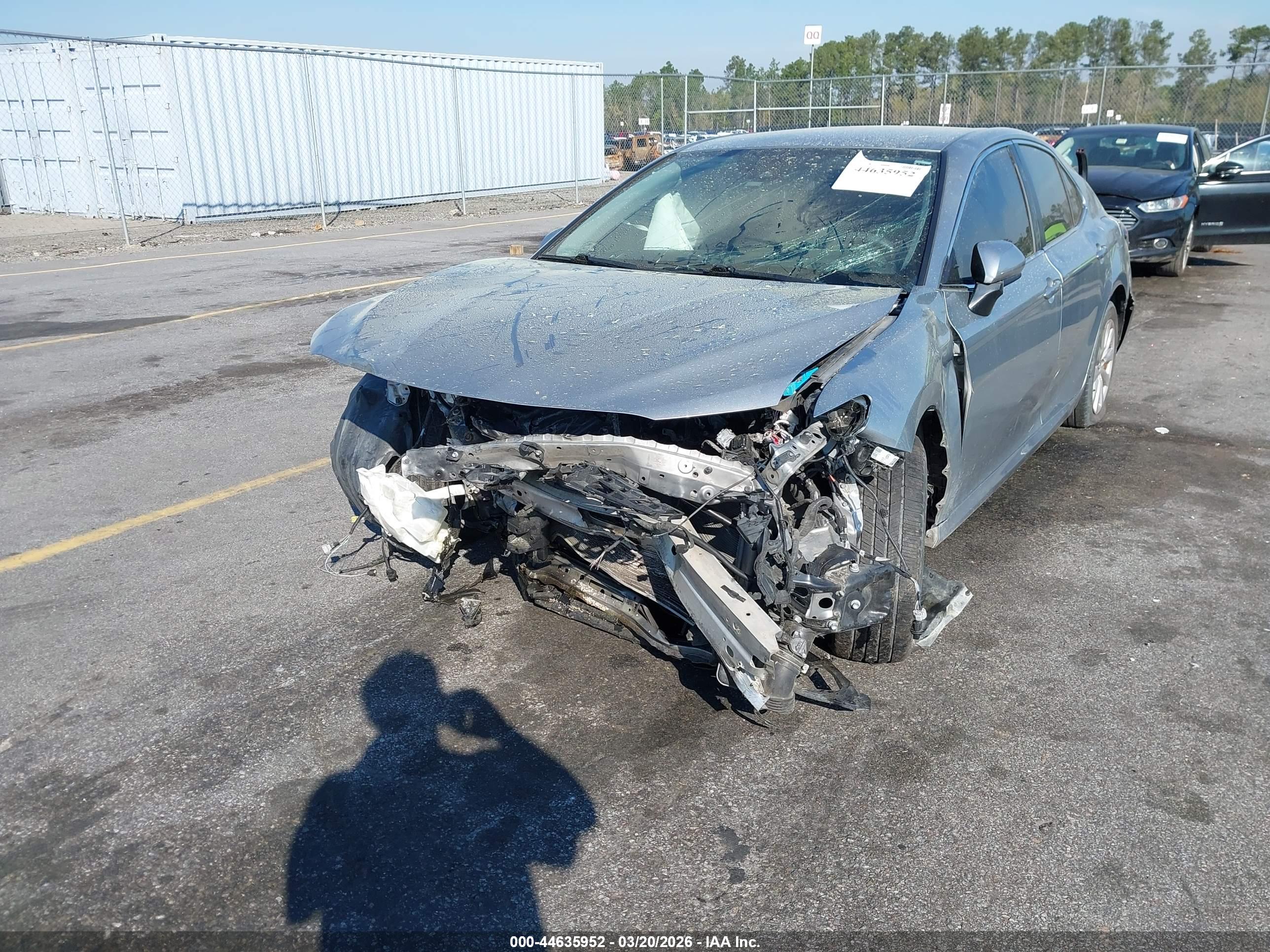 TOYOTA CAMRY image 6