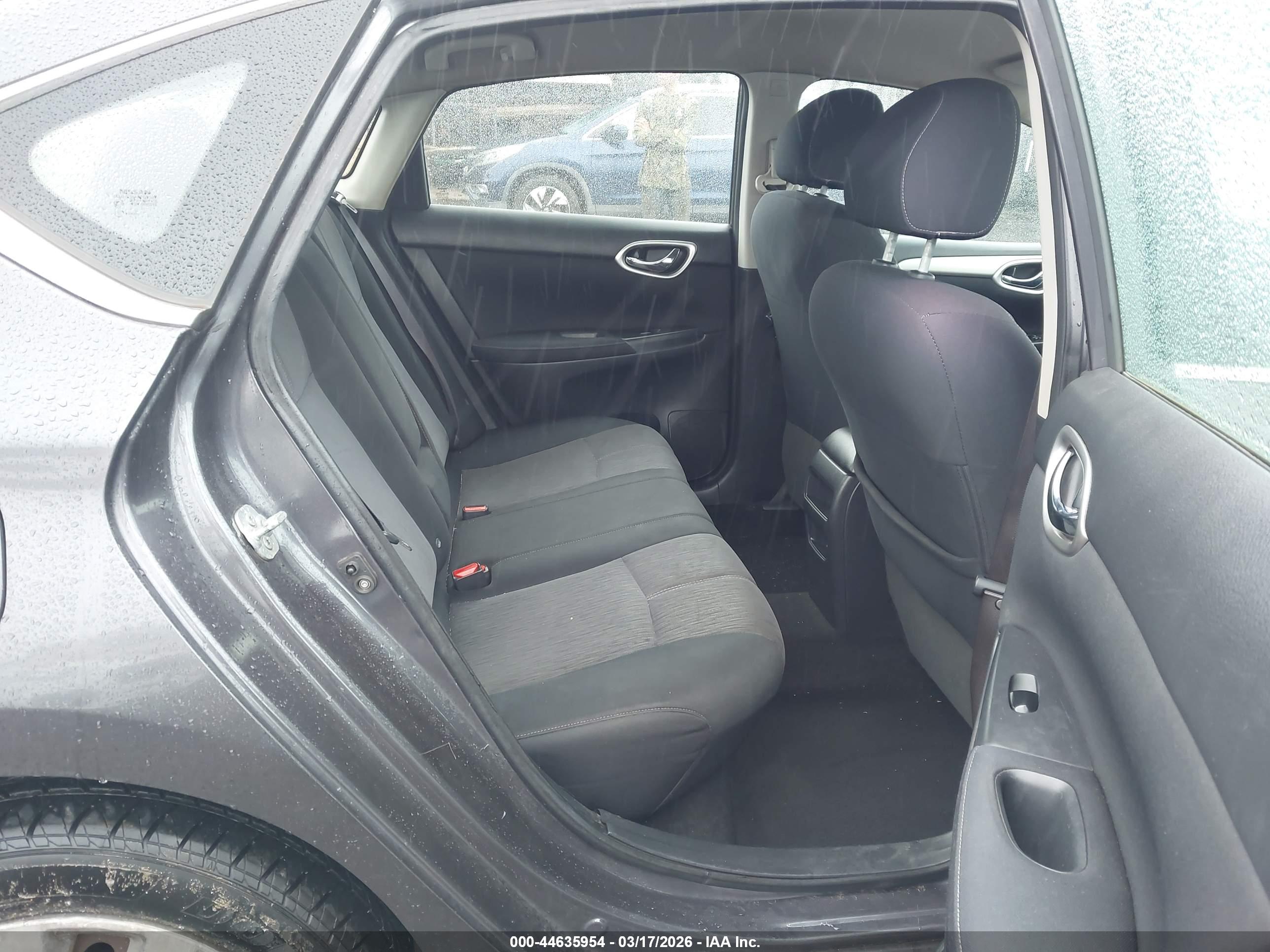 NISSAN SENTRA image 8