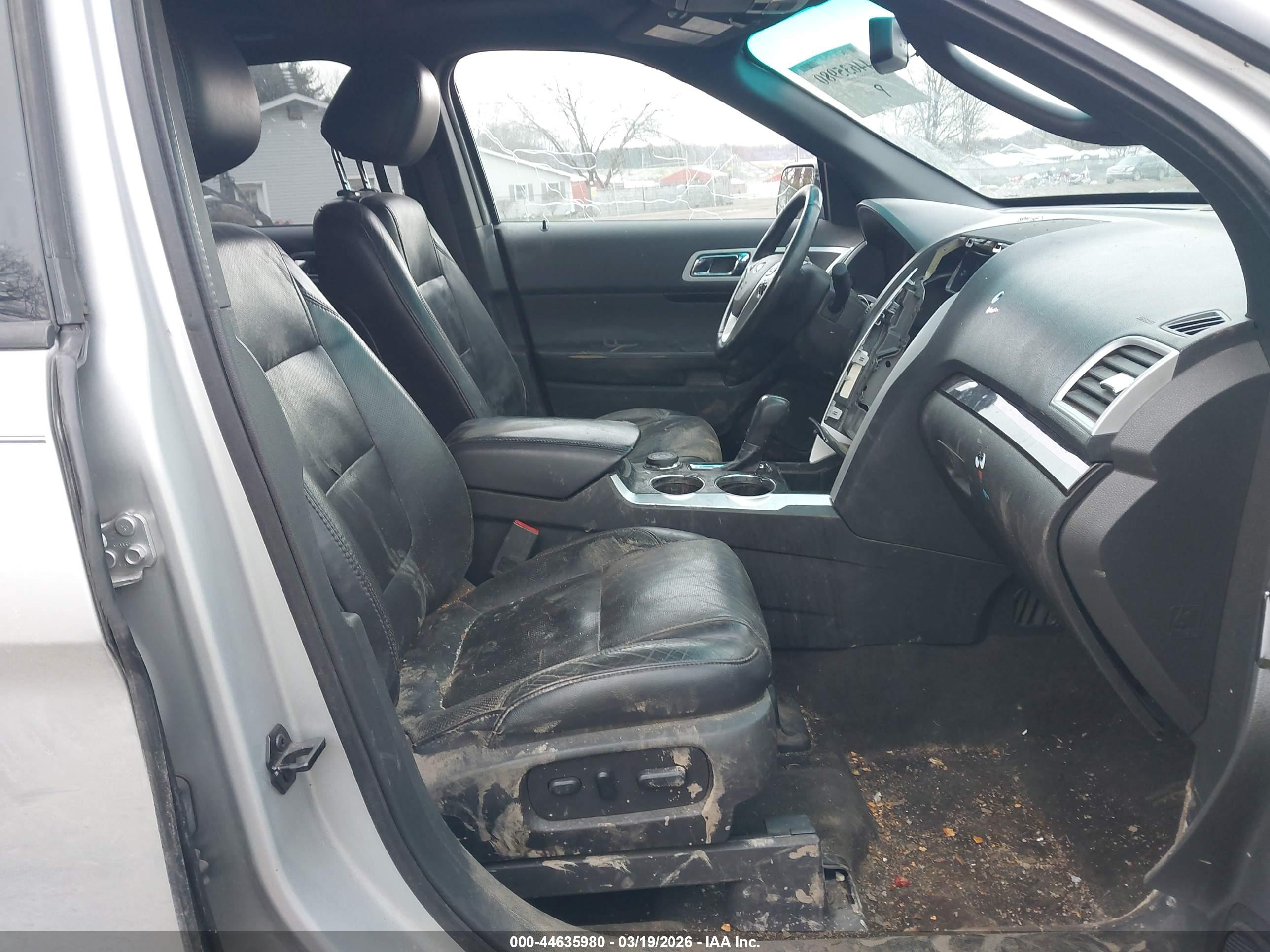 FORD EXPLORER image 5