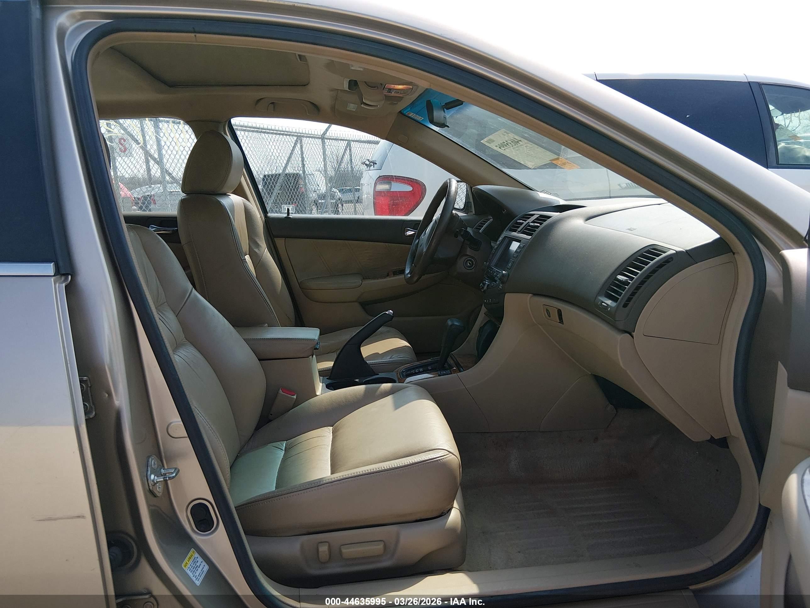 HONDA ACCORD image 5