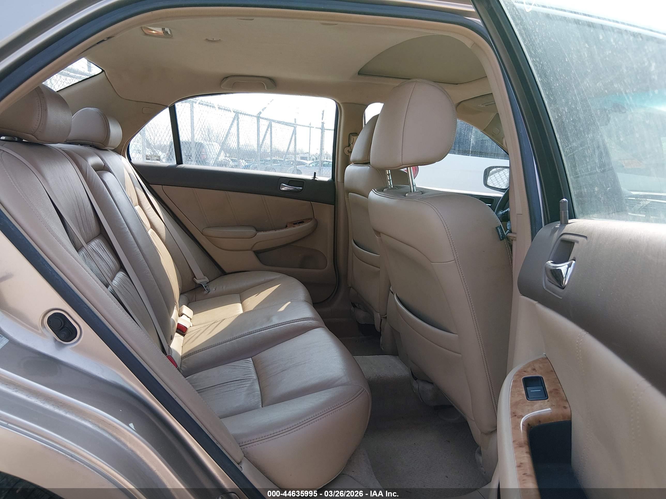 HONDA ACCORD image 8