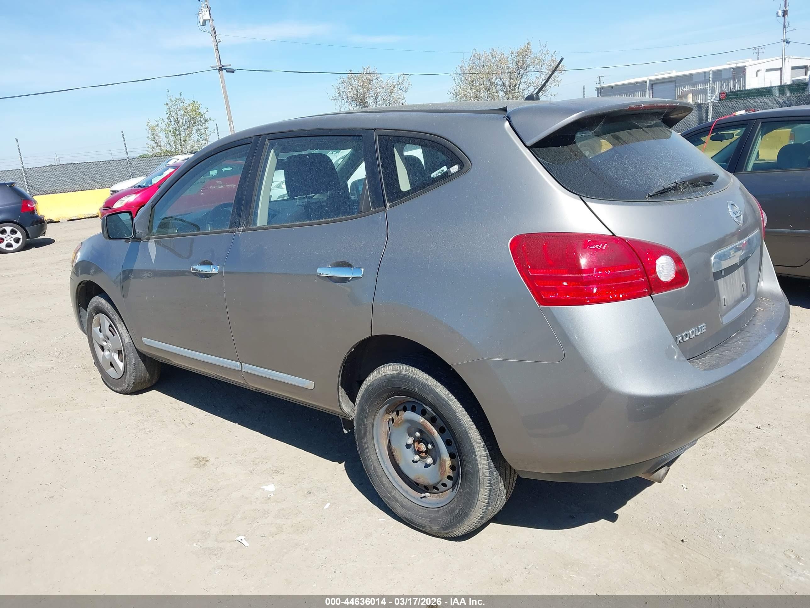 NISSAN ROGUE image 3