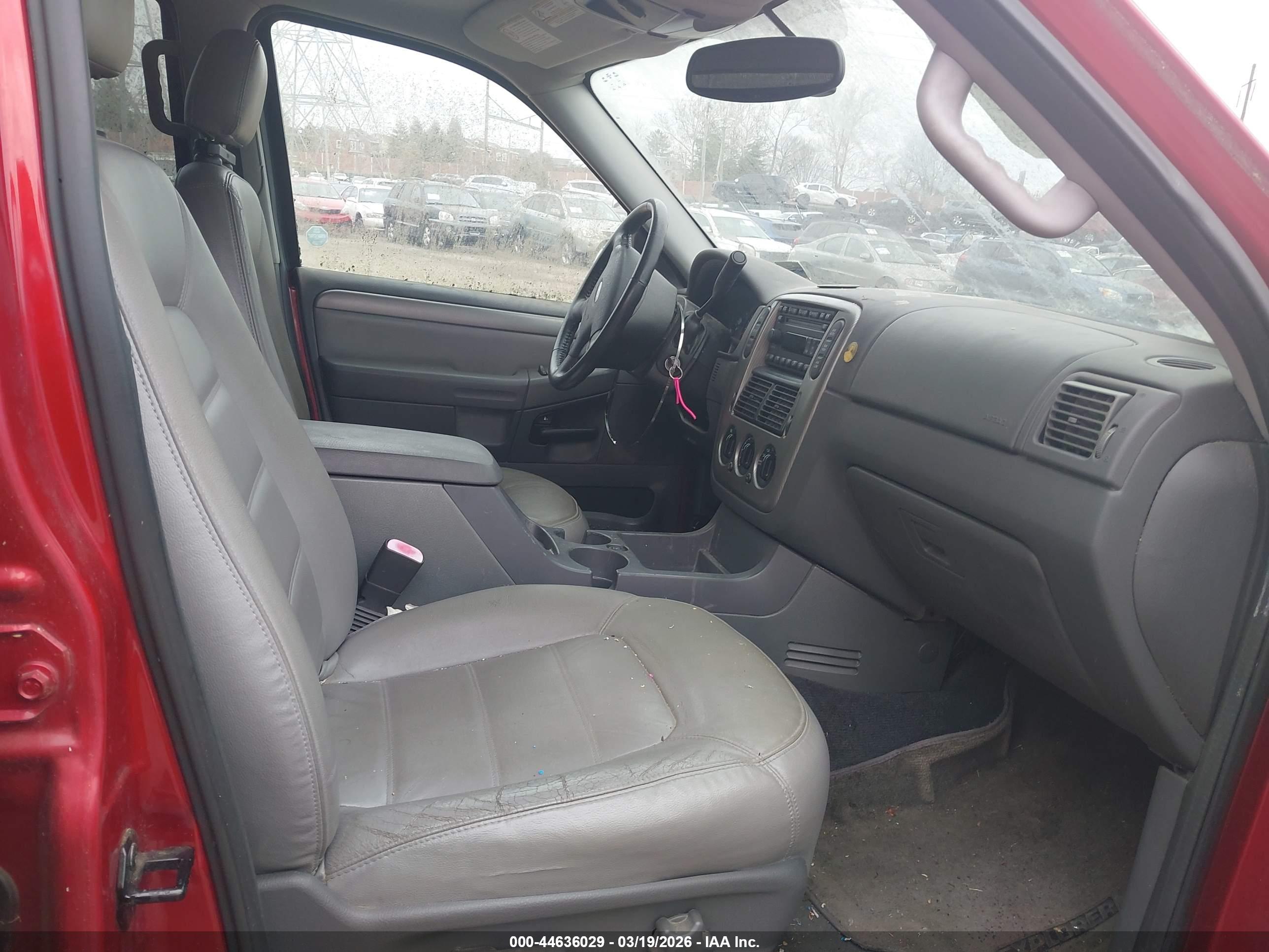 FORD EXPLORER image 5