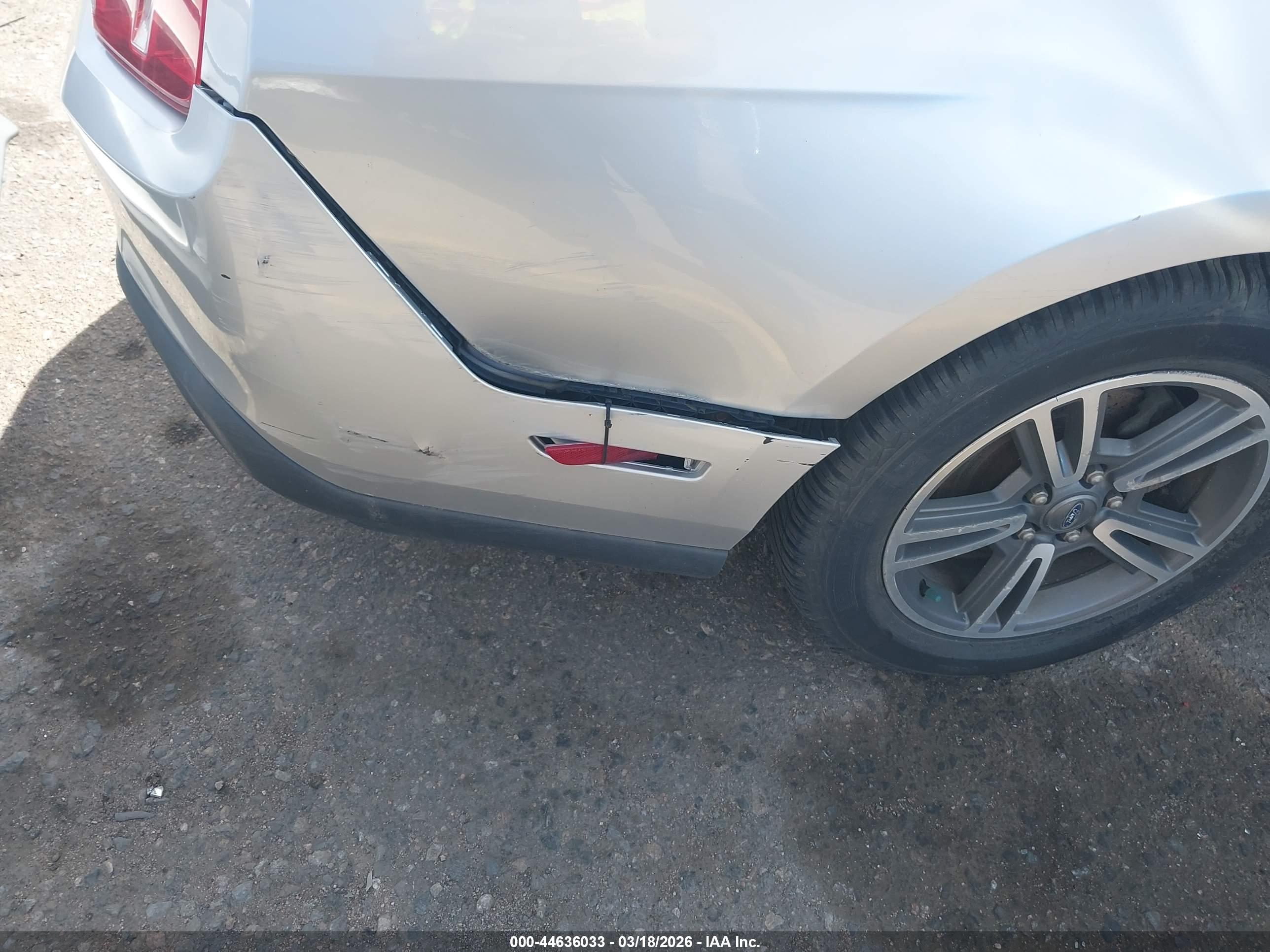 FORD MUSTANG image 6