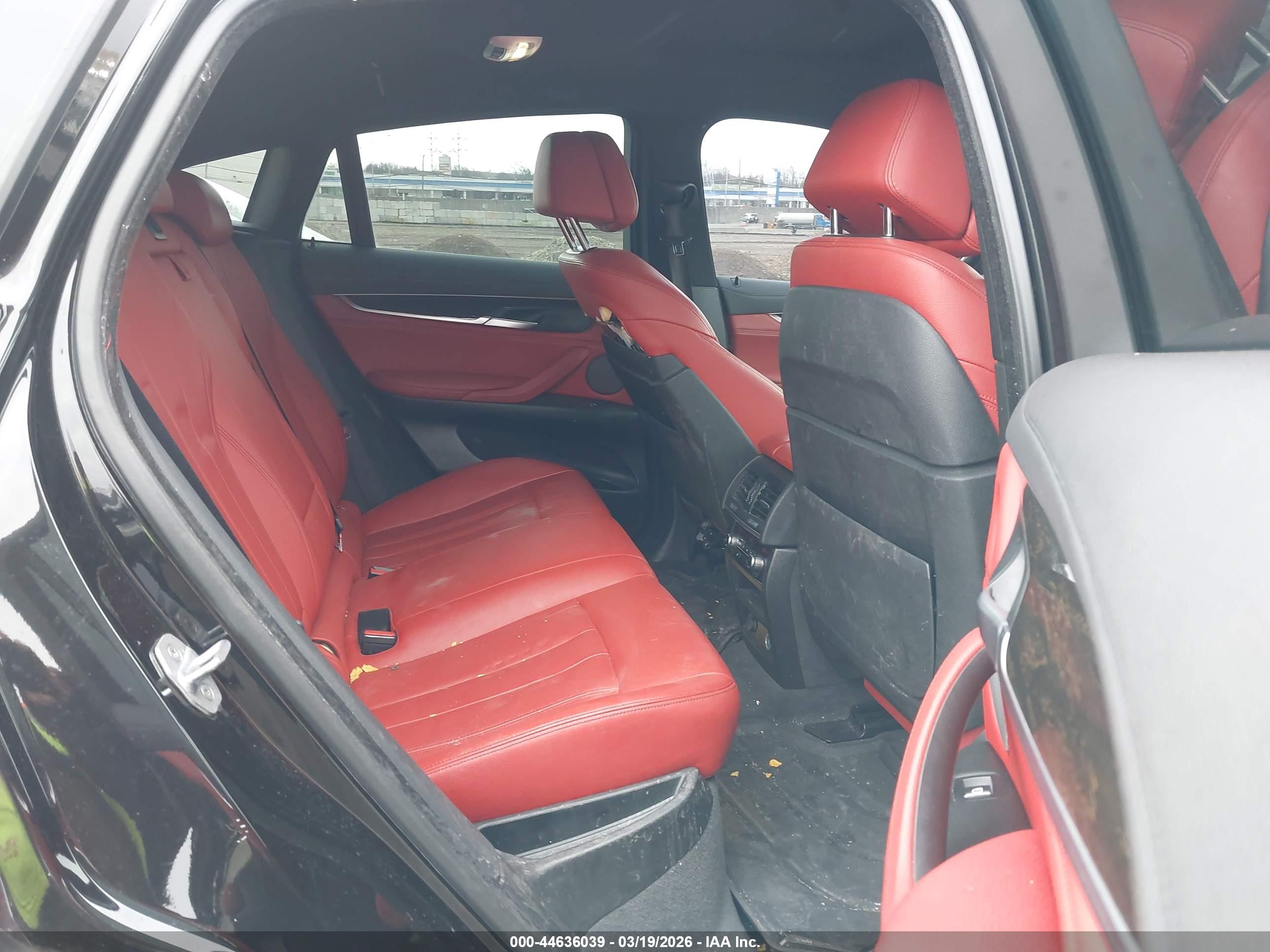 BMW X6 image 8