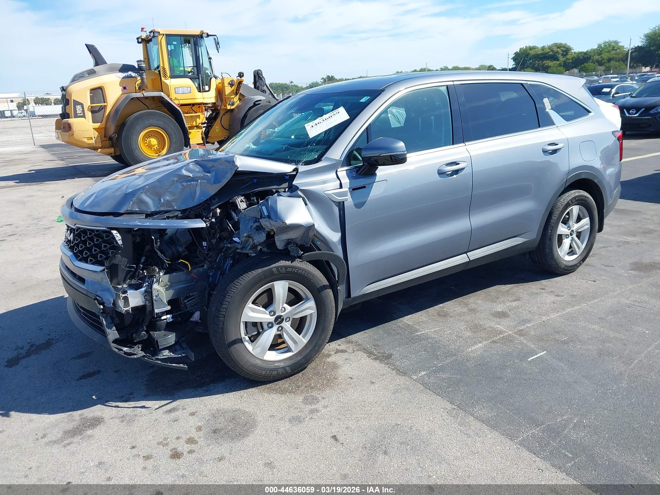 KIA SORENTO image 2