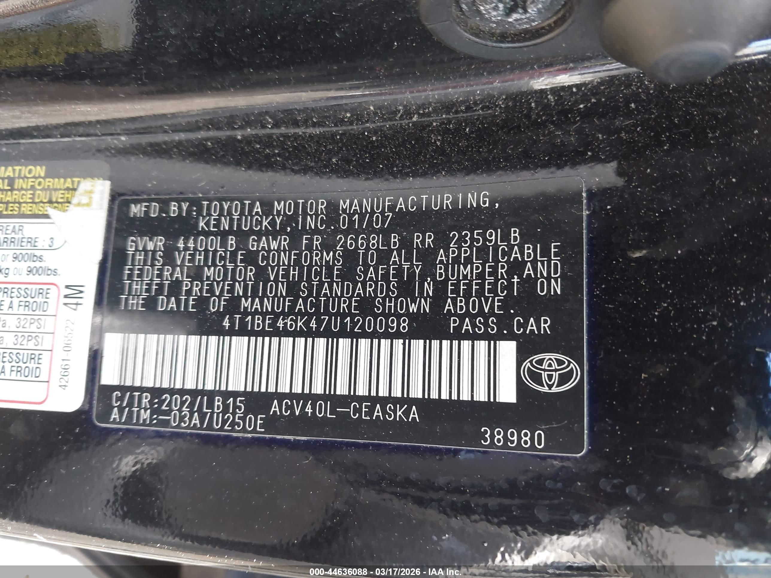 TOYOTA CAMRY image 9