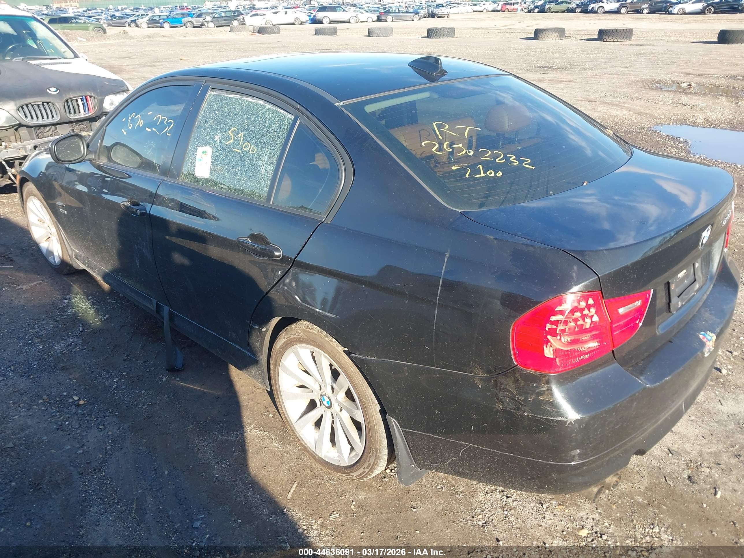 BMW 328I image 3