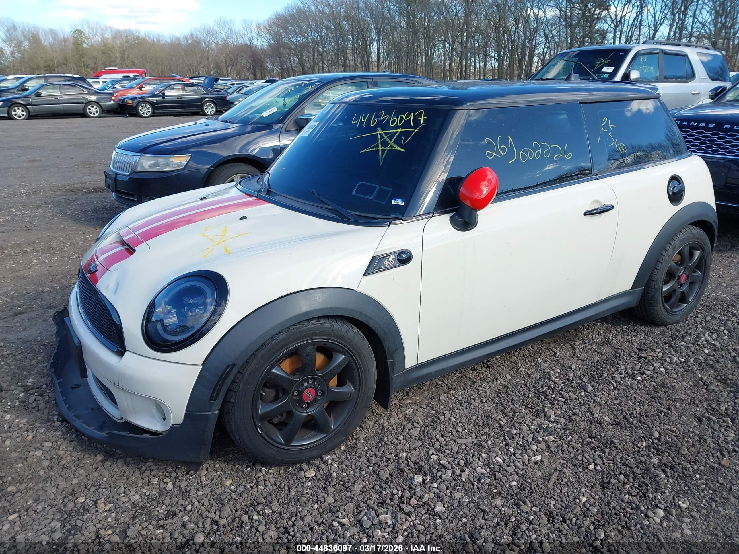 MINI COOPER image 2