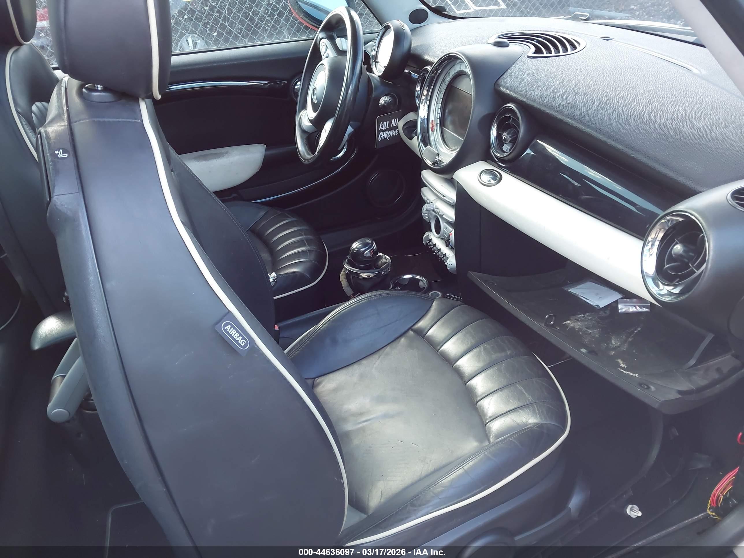 MINI COOPER image 5