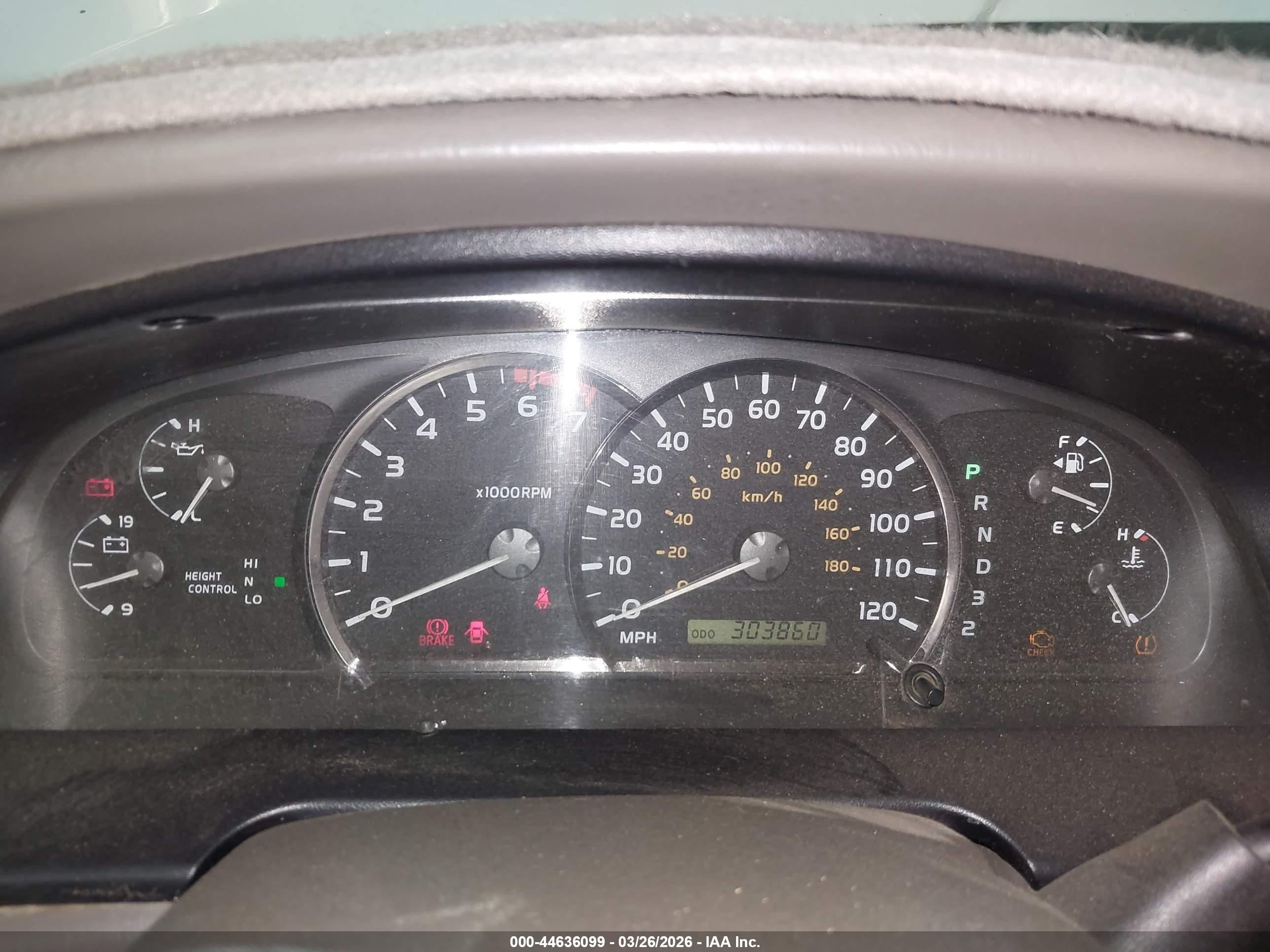 TOYOTA SEQUOIA image 7