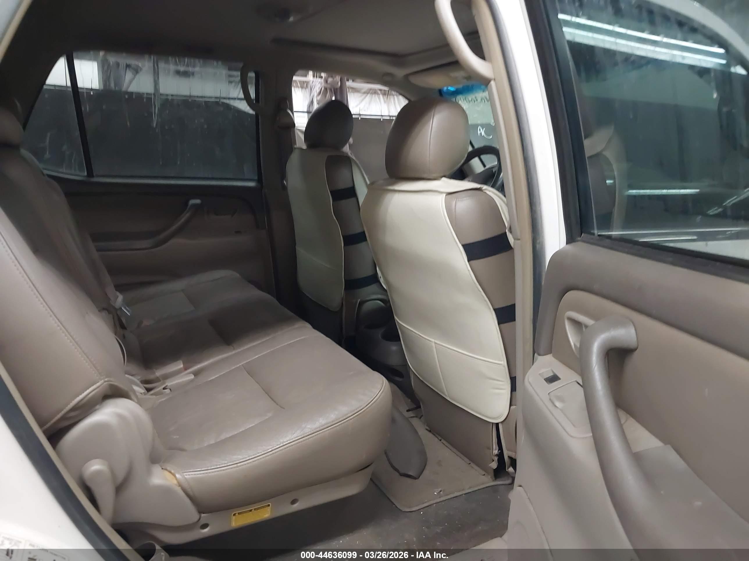 TOYOTA SEQUOIA image 8
