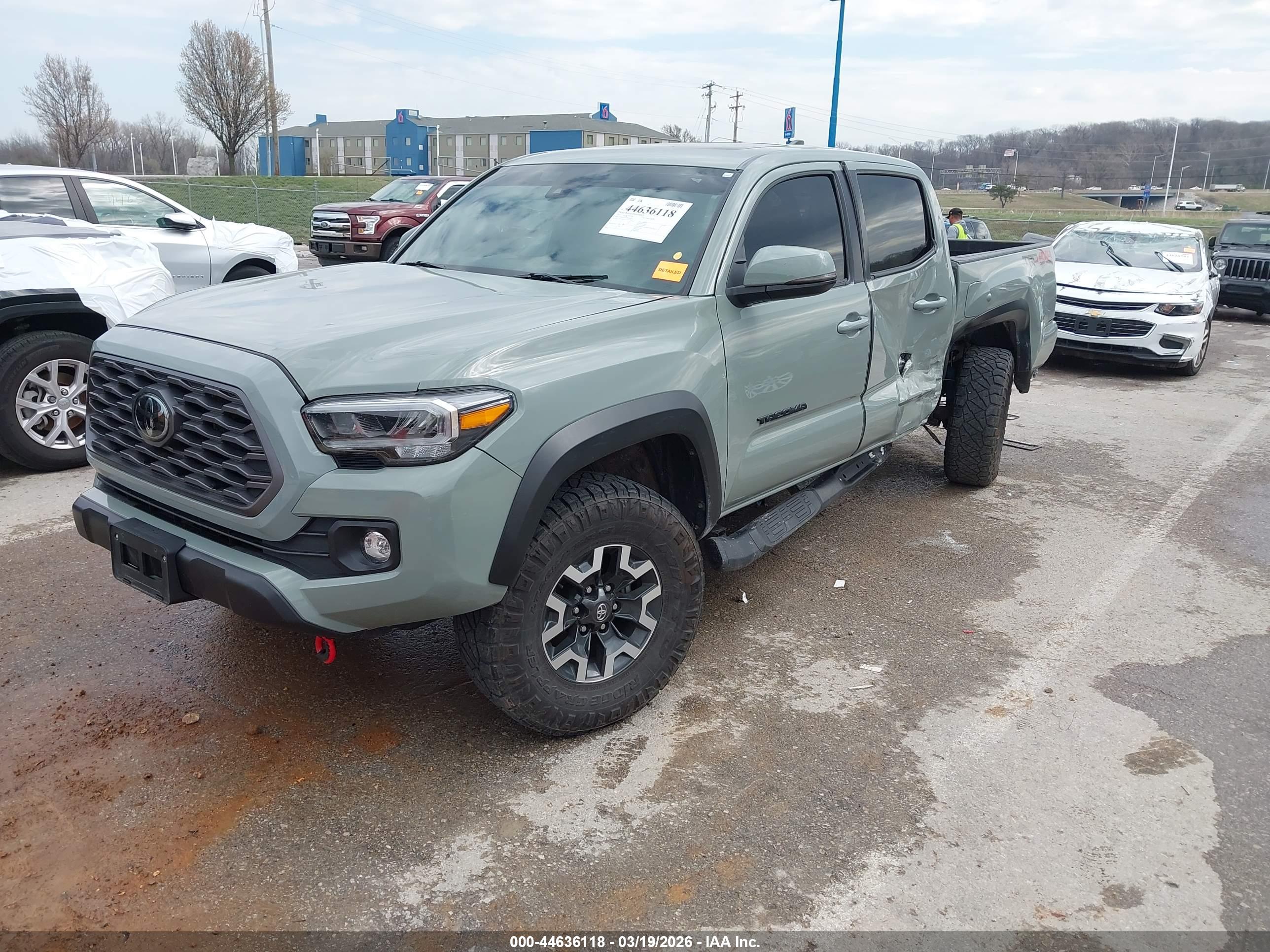 TOYOTA TACOMA image 2