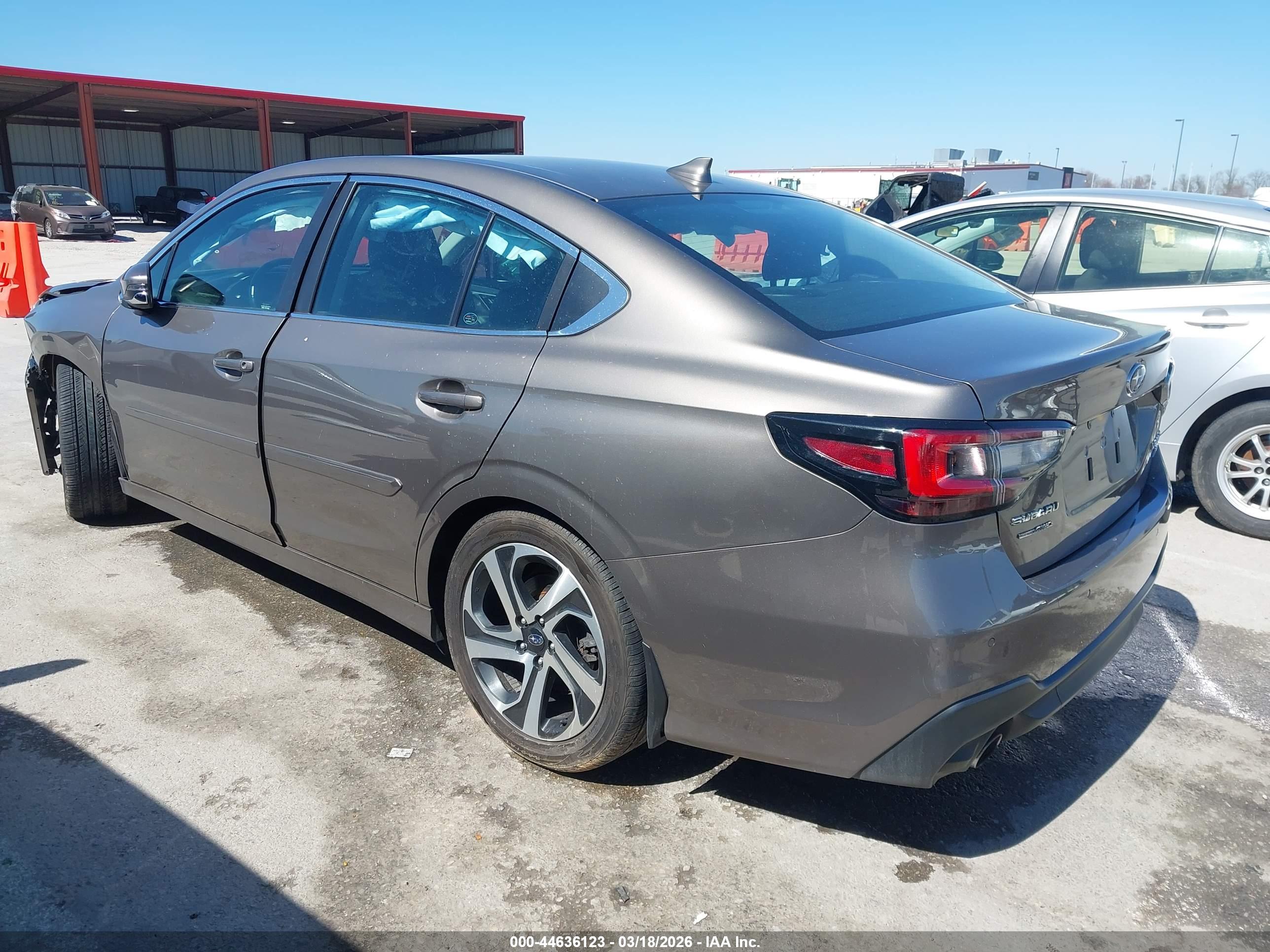 SUBARU LEGACY image 3