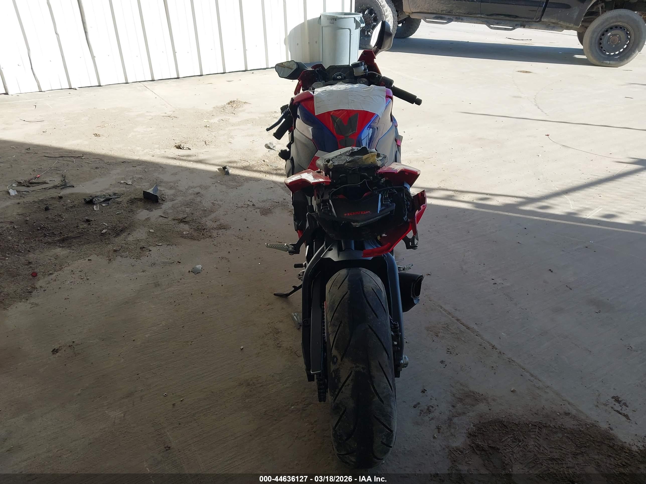 HONDA CBR1000 image 6