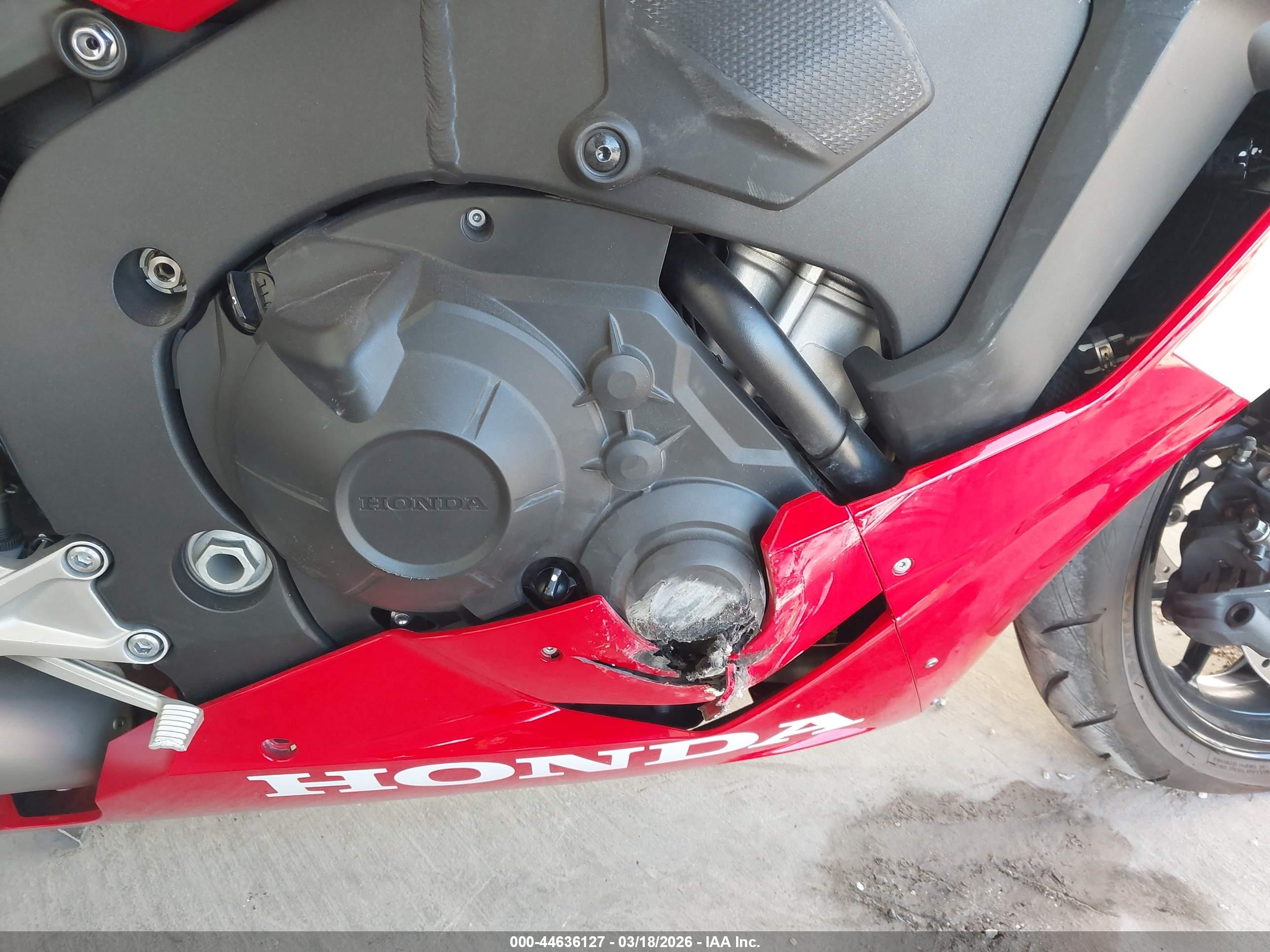 HONDA CBR1000 image 8