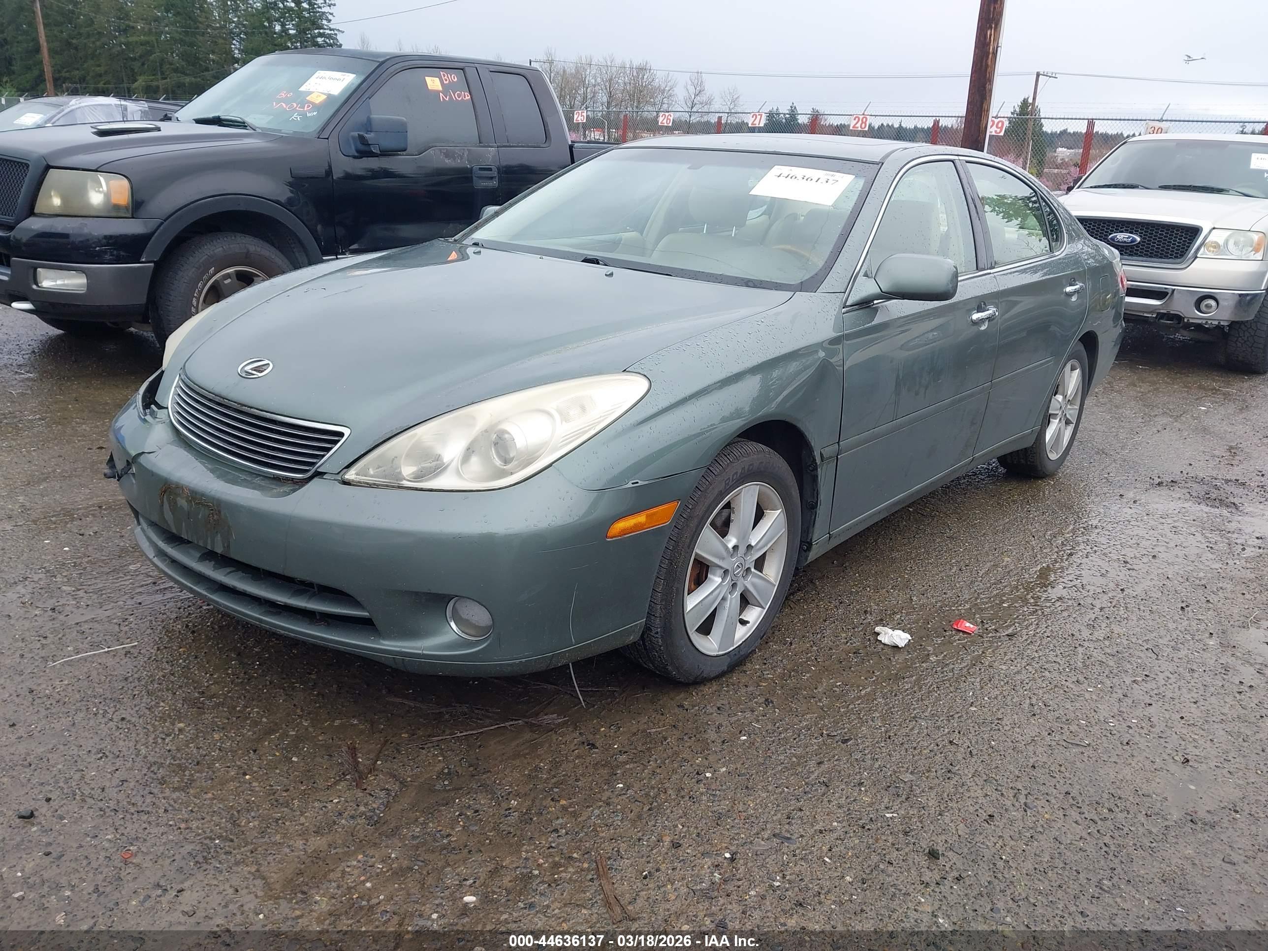 LEXUS ES image 2