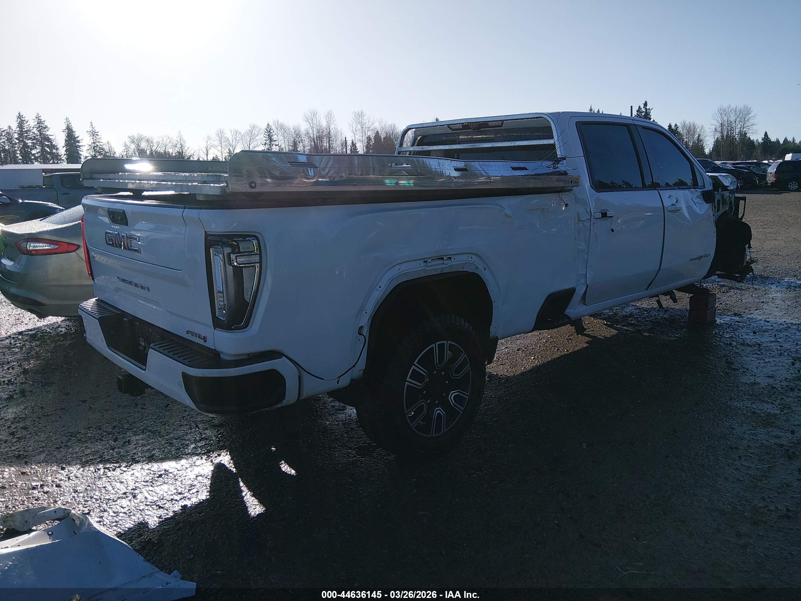 GMC SIERRA image 4