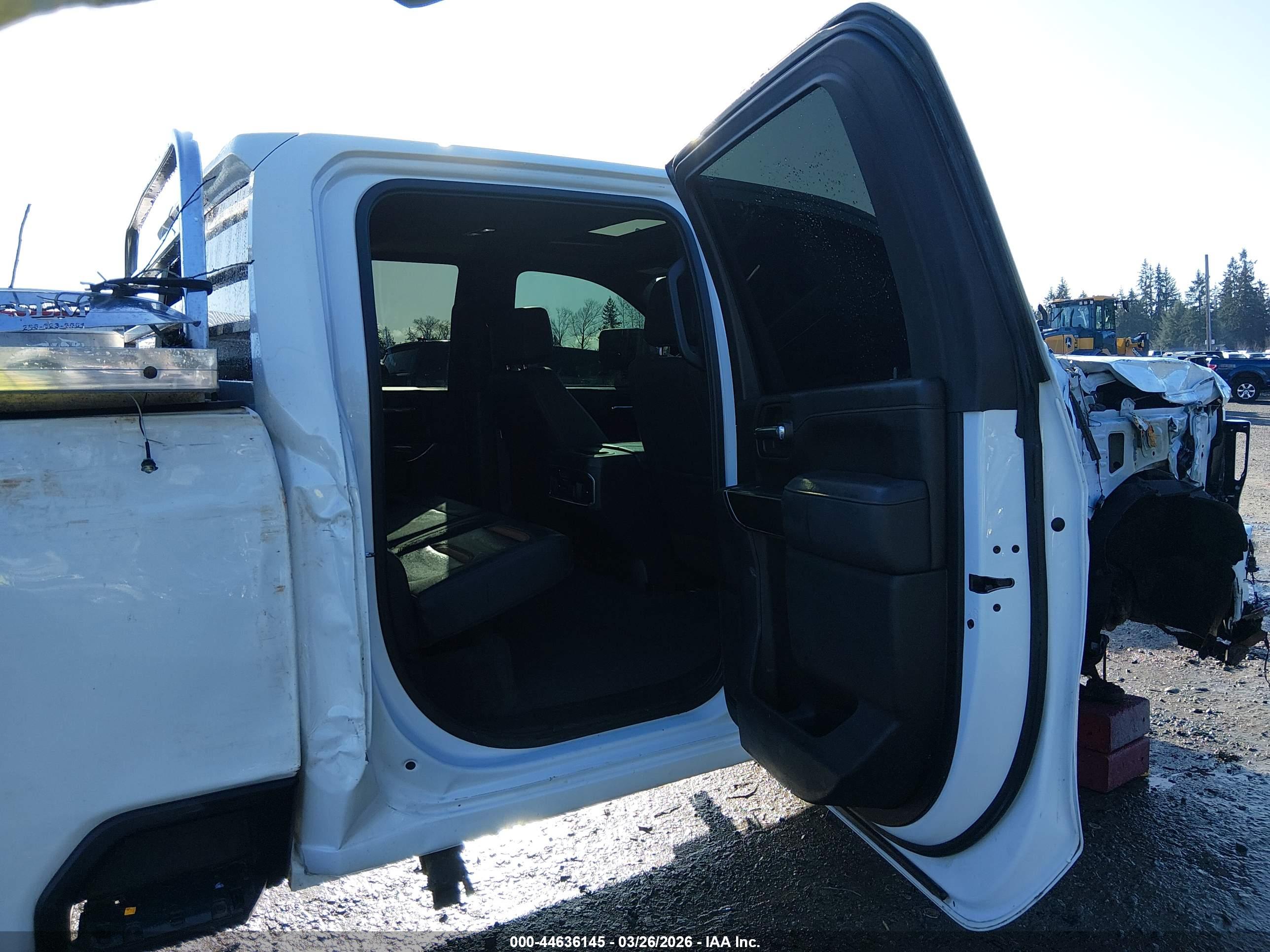 GMC SIERRA image 7