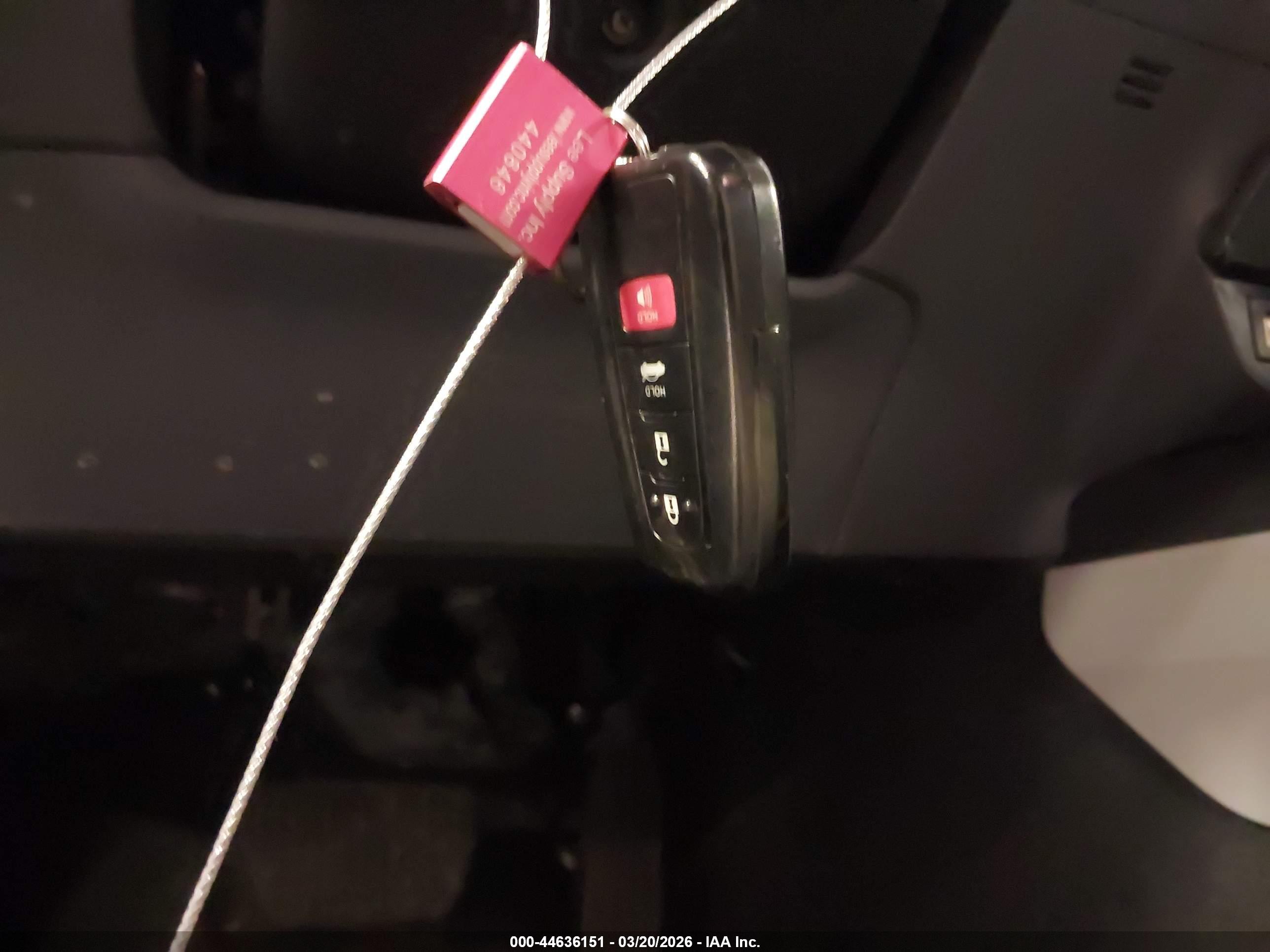 TOYOTA CAMRY image 11