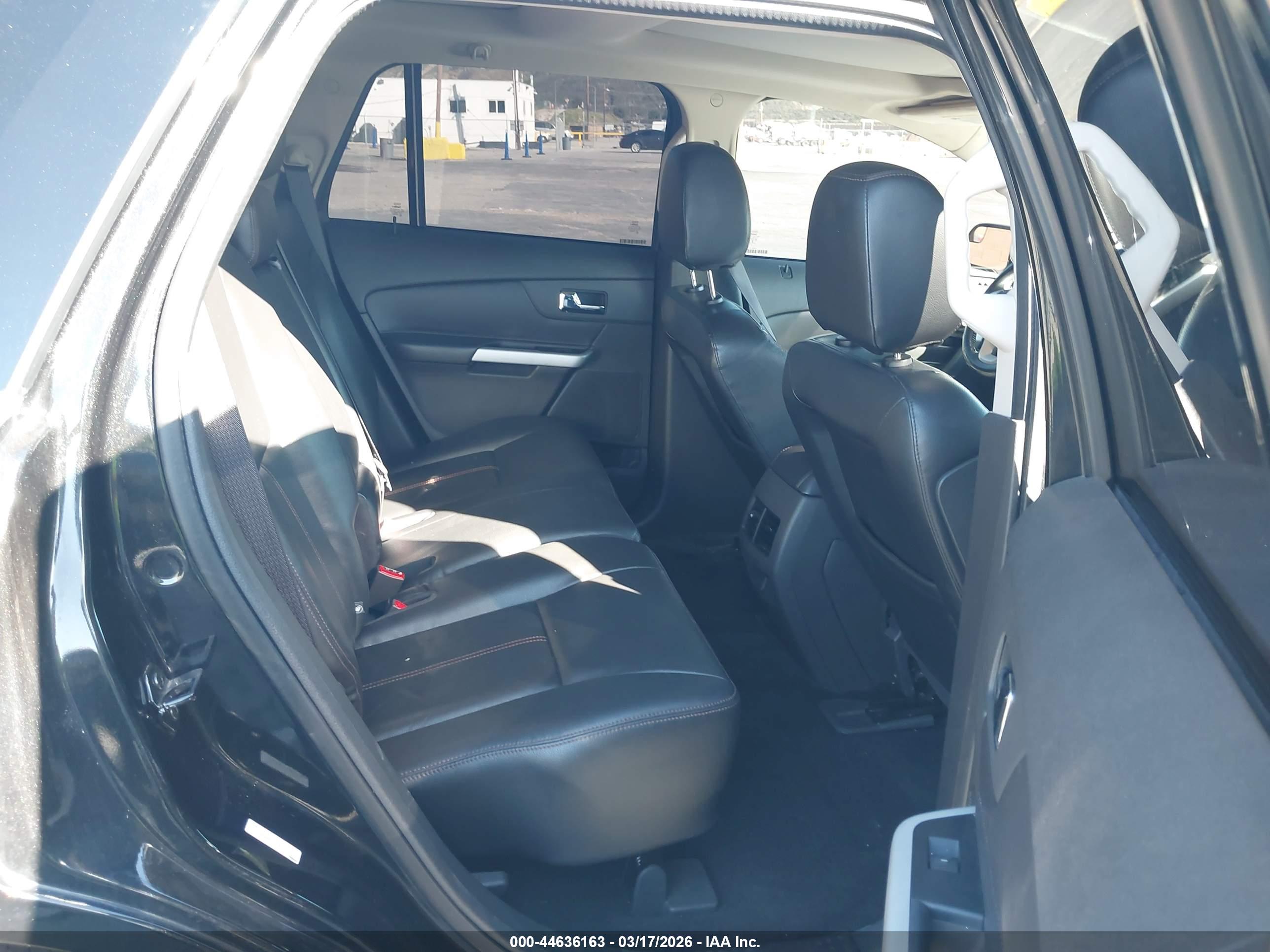 FORD EDGE image 8