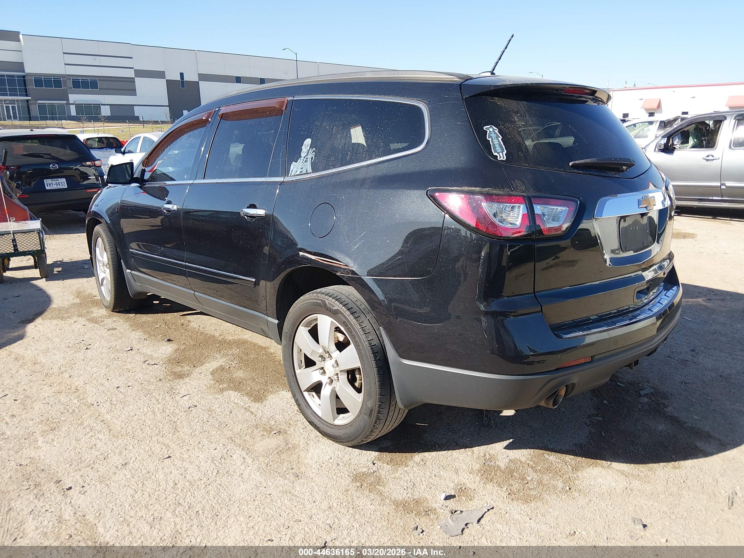 CHEVROLET TRAVERSE image 3