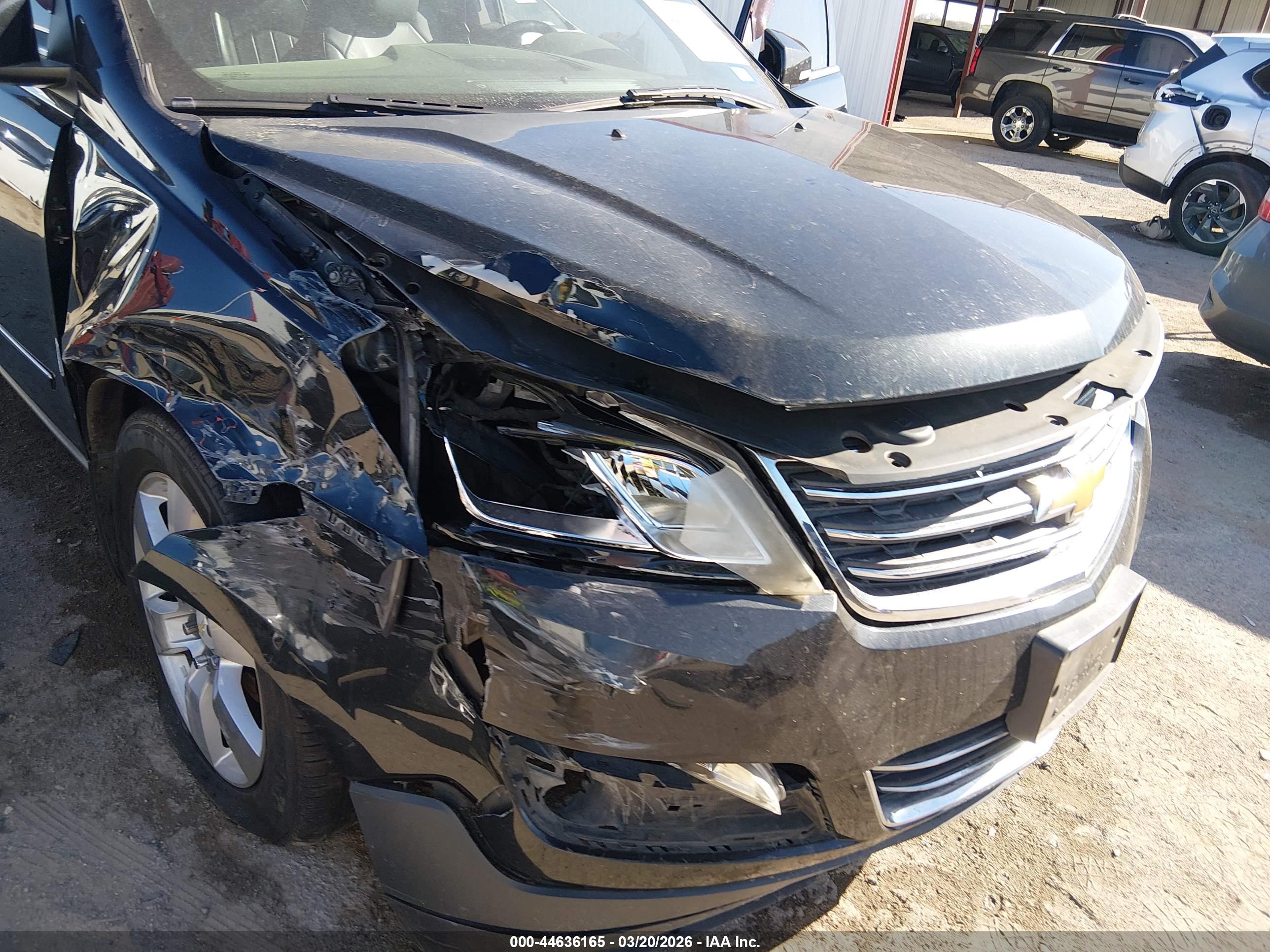 CHEVROLET TRAVERSE image 6