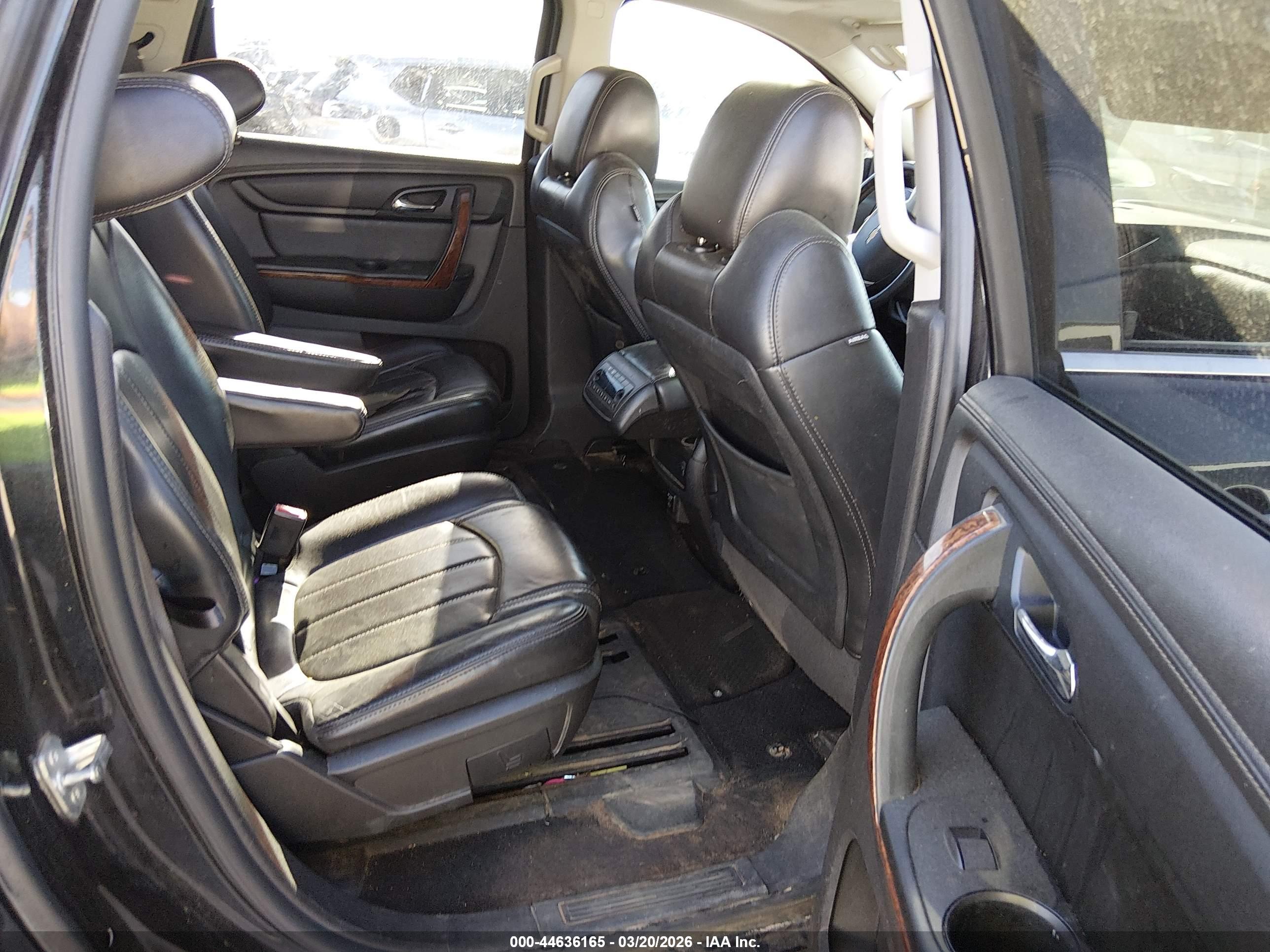 CHEVROLET TRAVERSE image 8