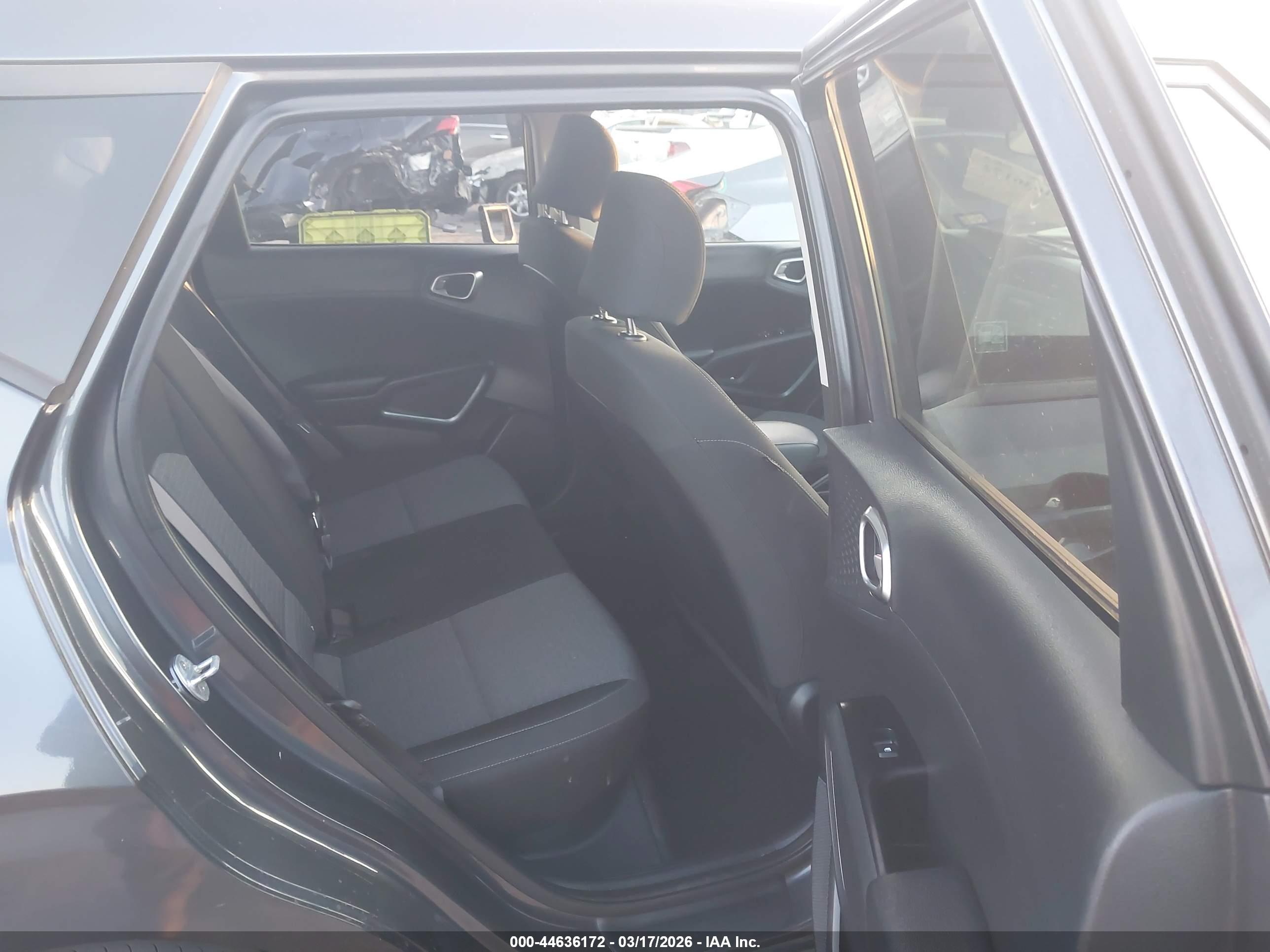 KIA SOUL image 8