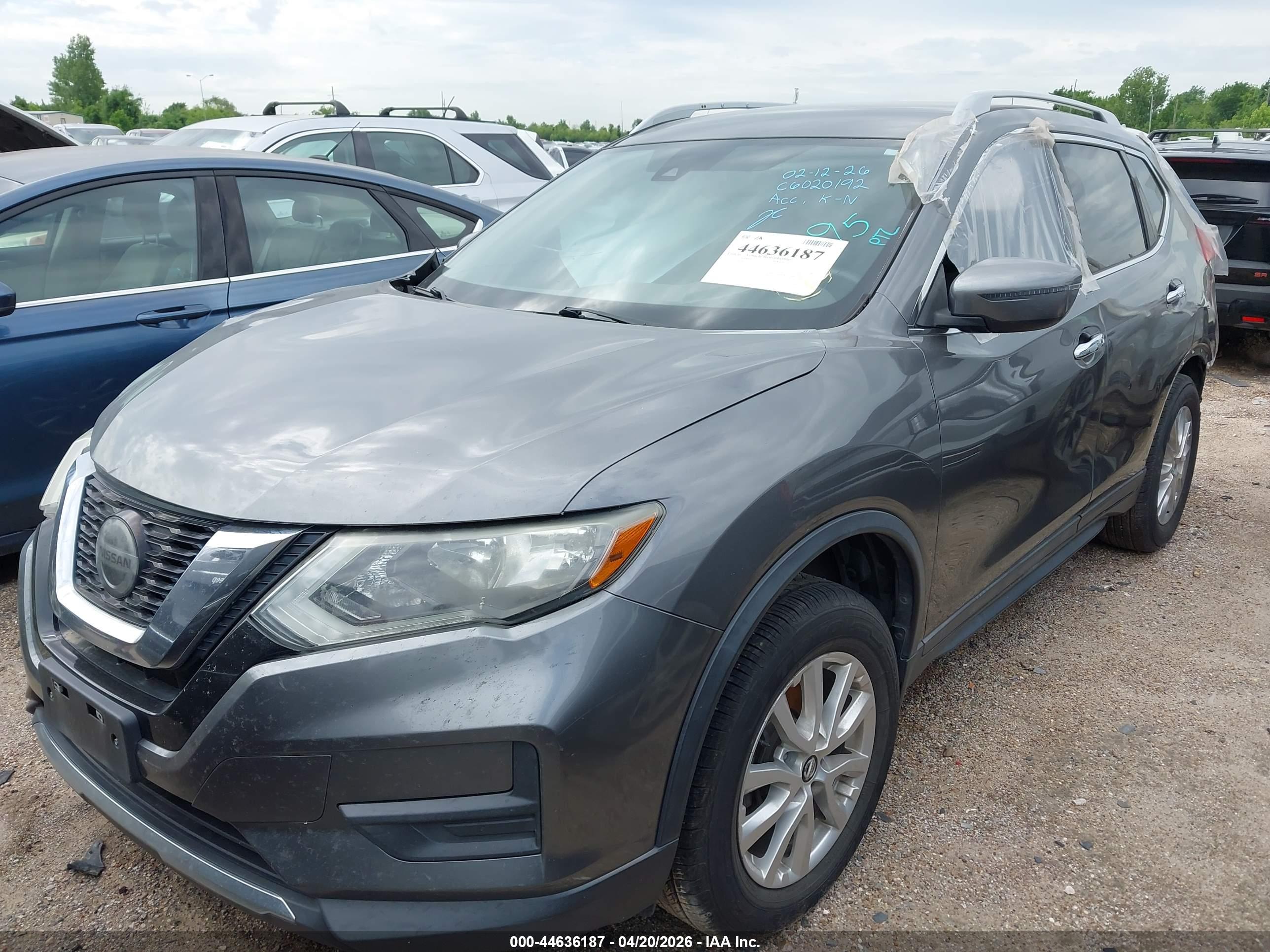 NISSAN ROGUE image 2