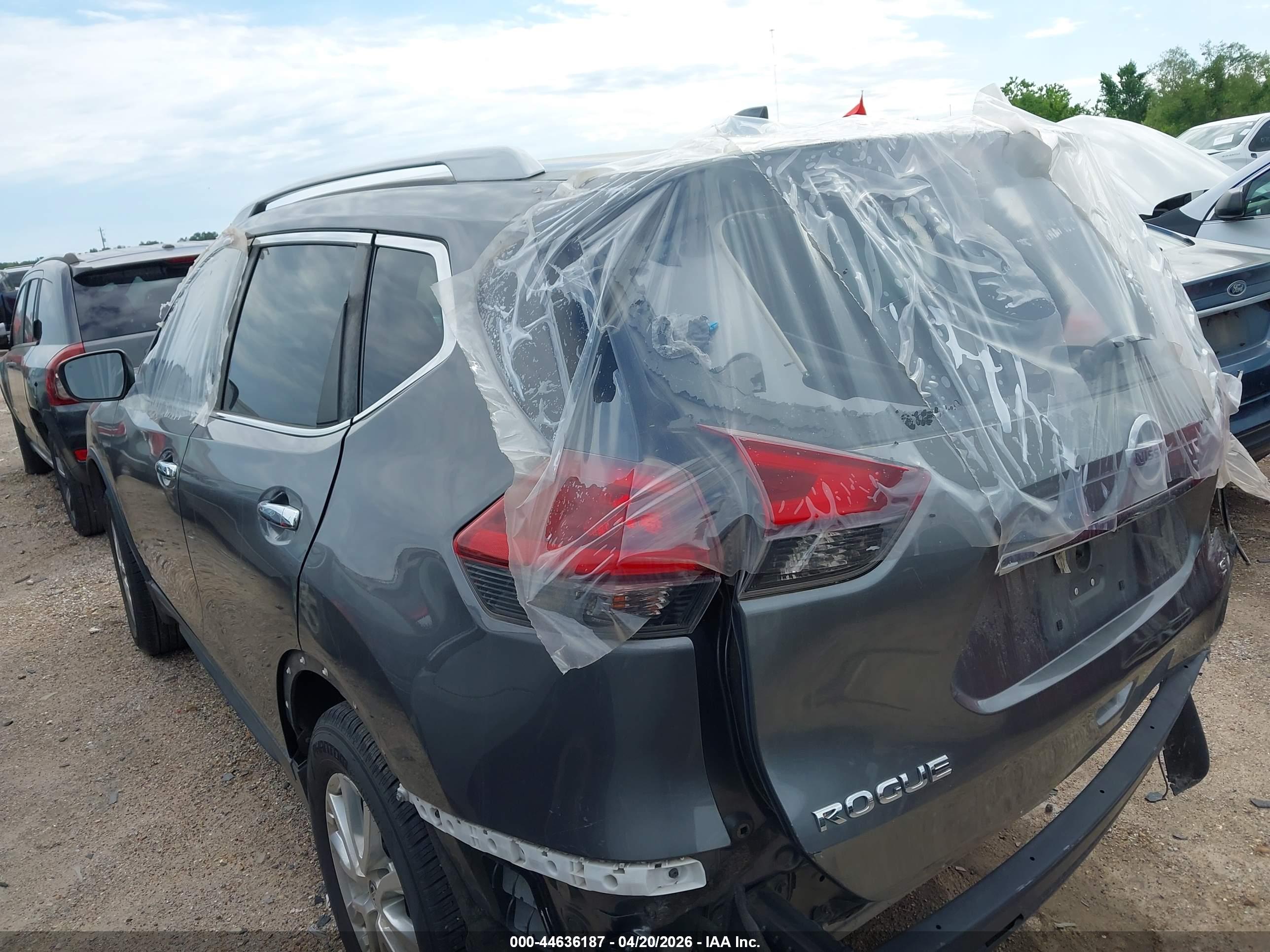 NISSAN ROGUE image 3