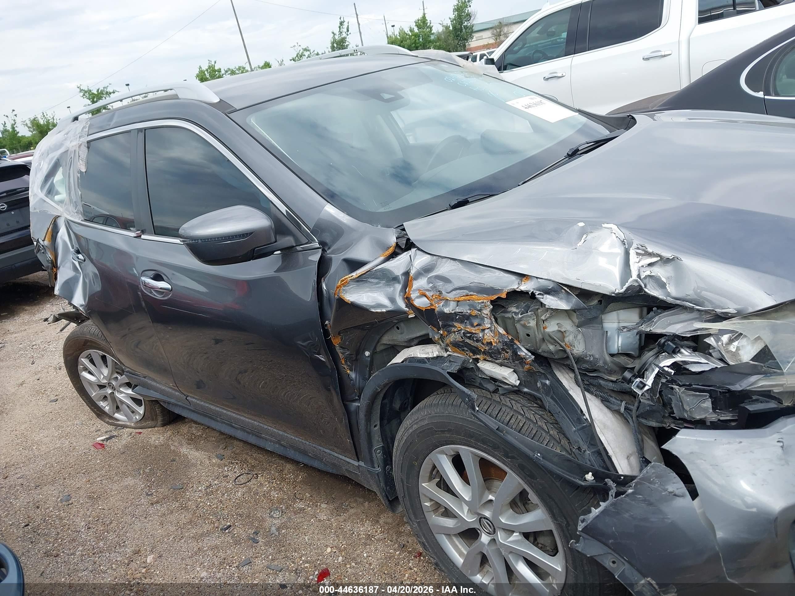 NISSAN ROGUE image 6