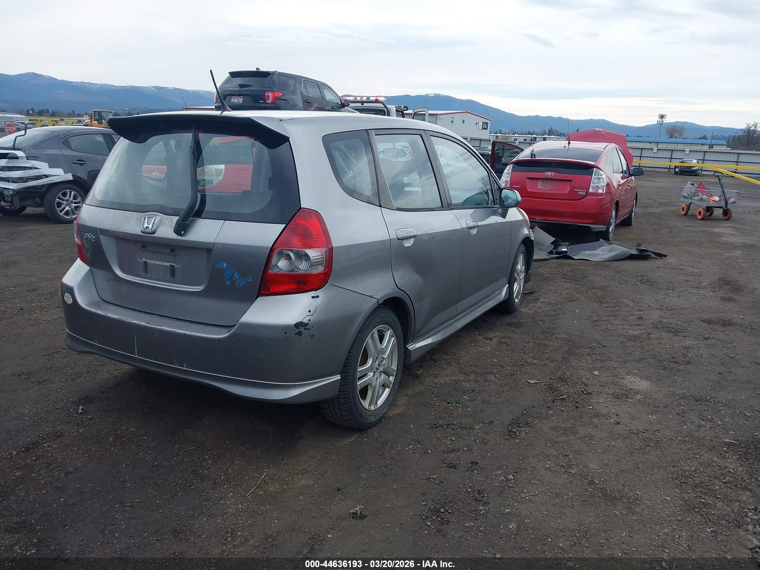 HONDA FIT image 4
