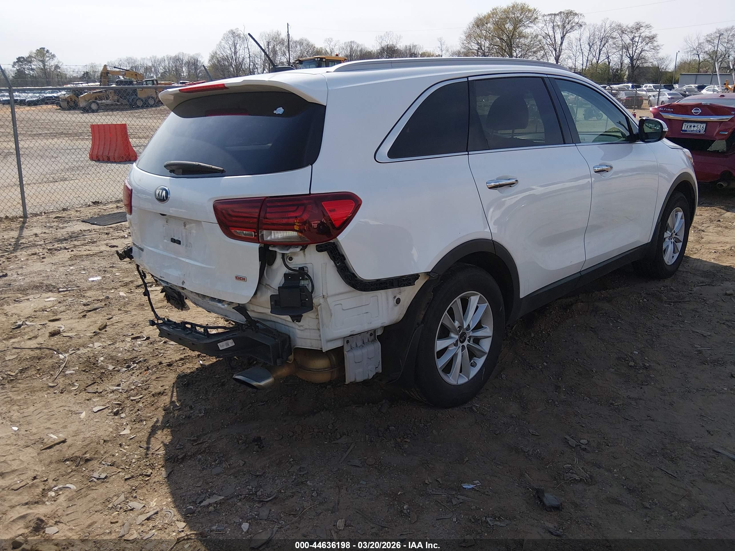 KIA SORENTO image 4