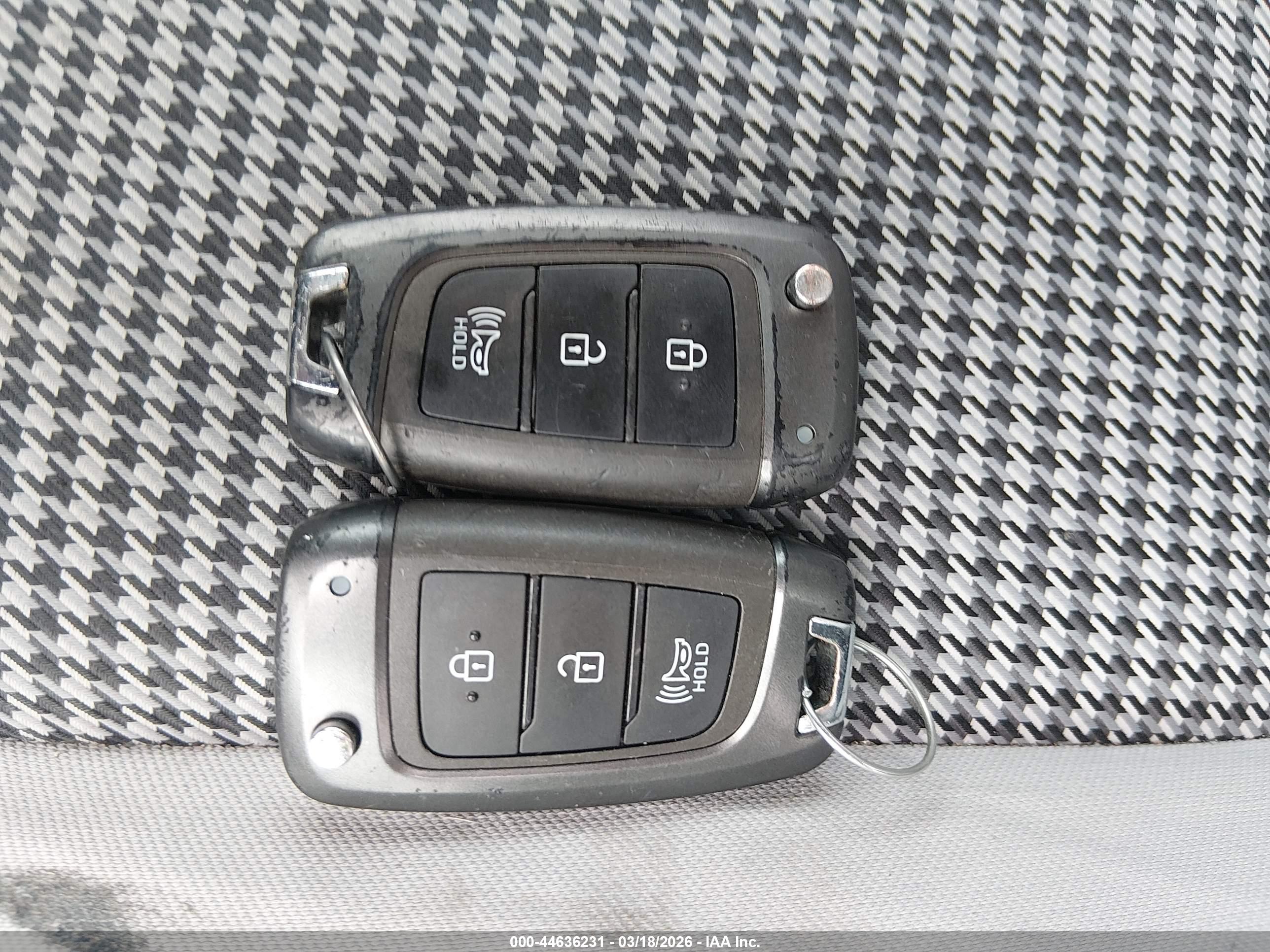 HYUNDAI KONA image 11