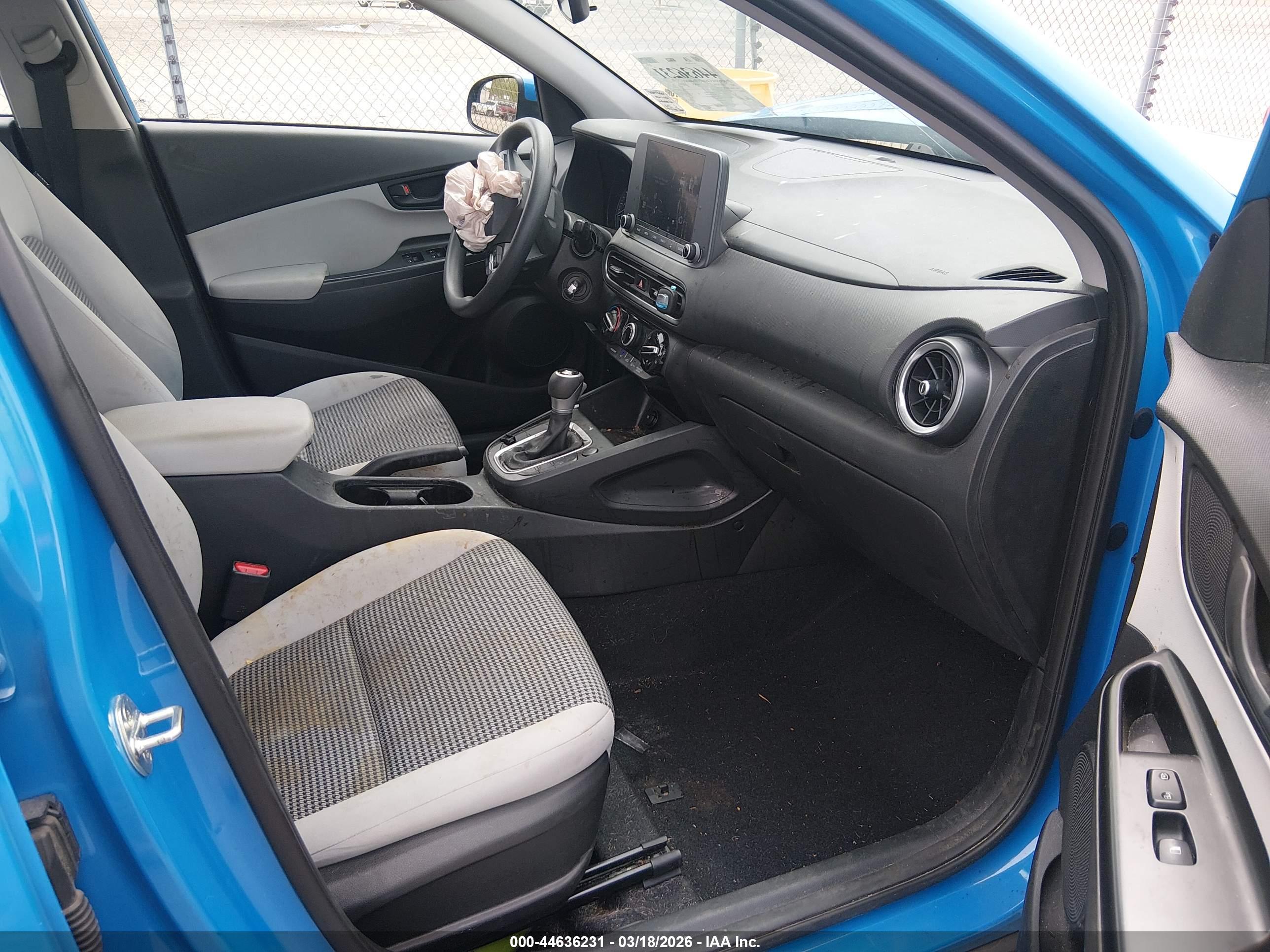 HYUNDAI KONA image 5