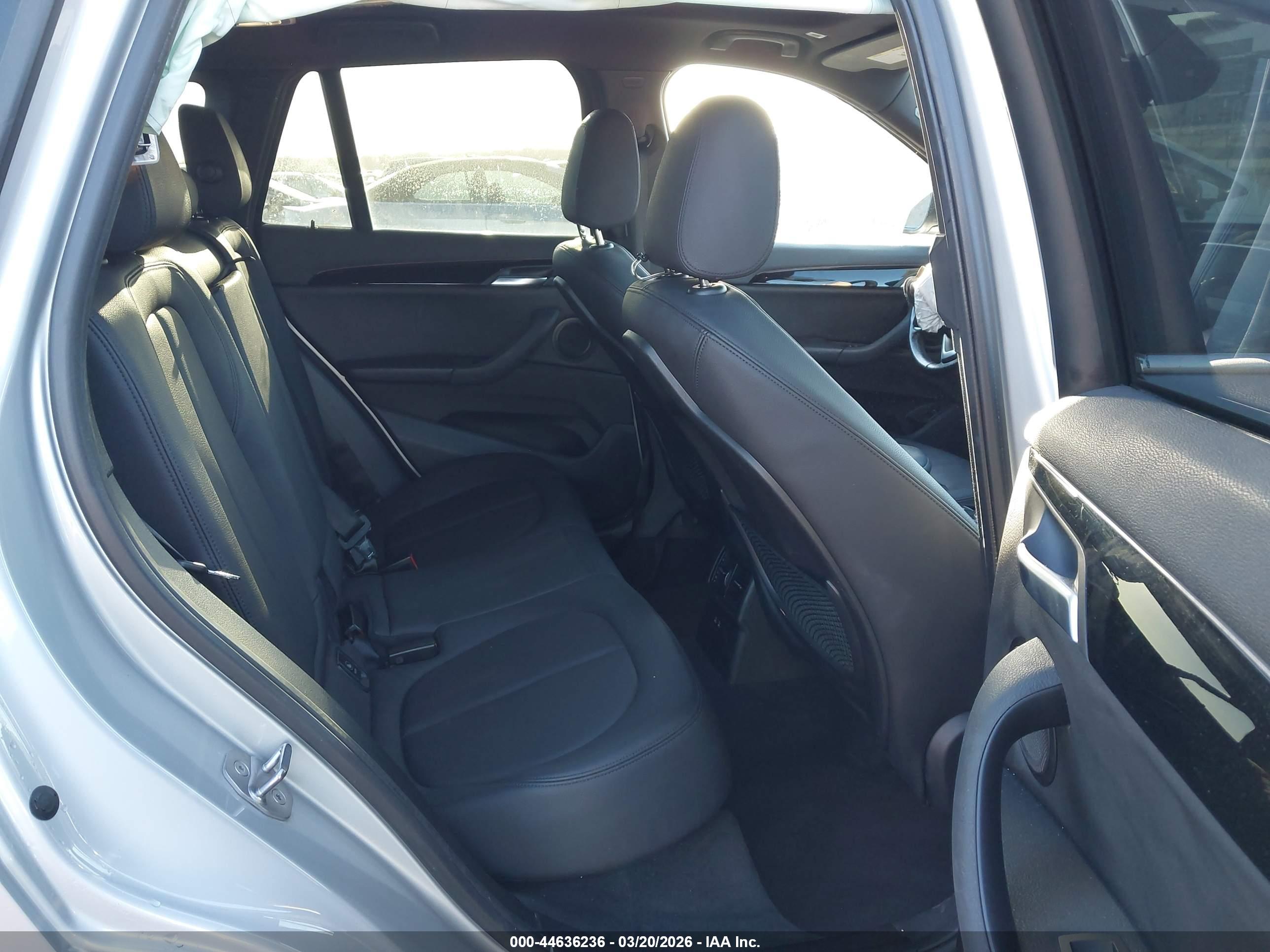 BMW X1 image 8