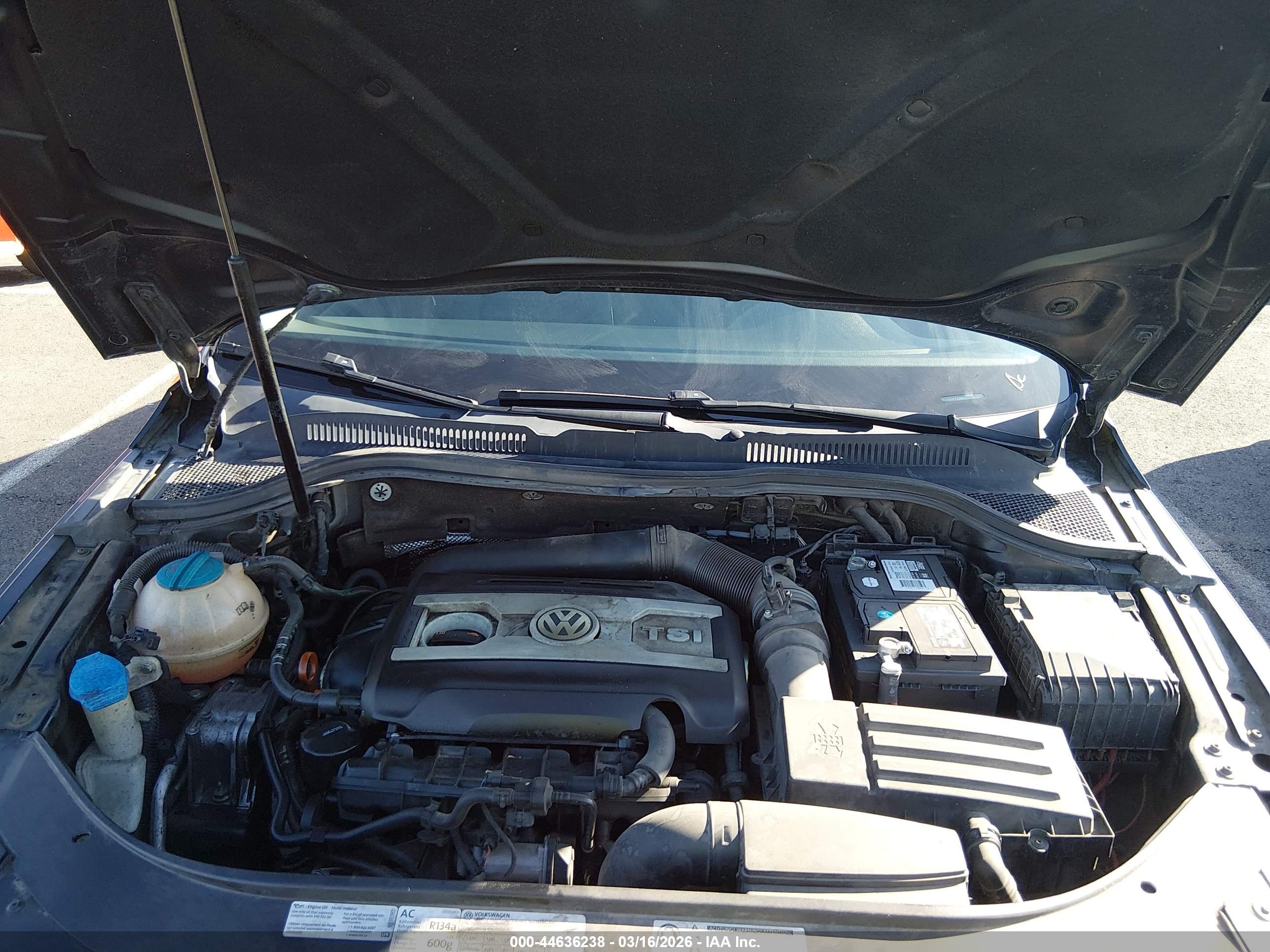 VOLKSWAGEN CC image 10
