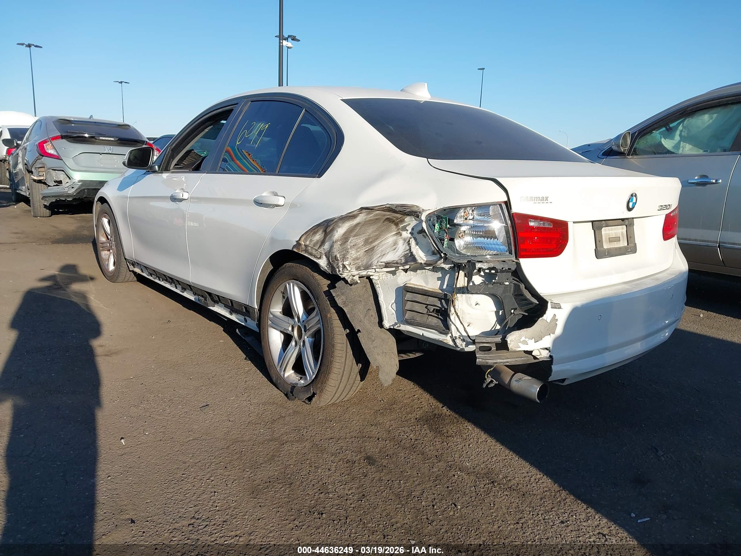 BMW 320I image 3