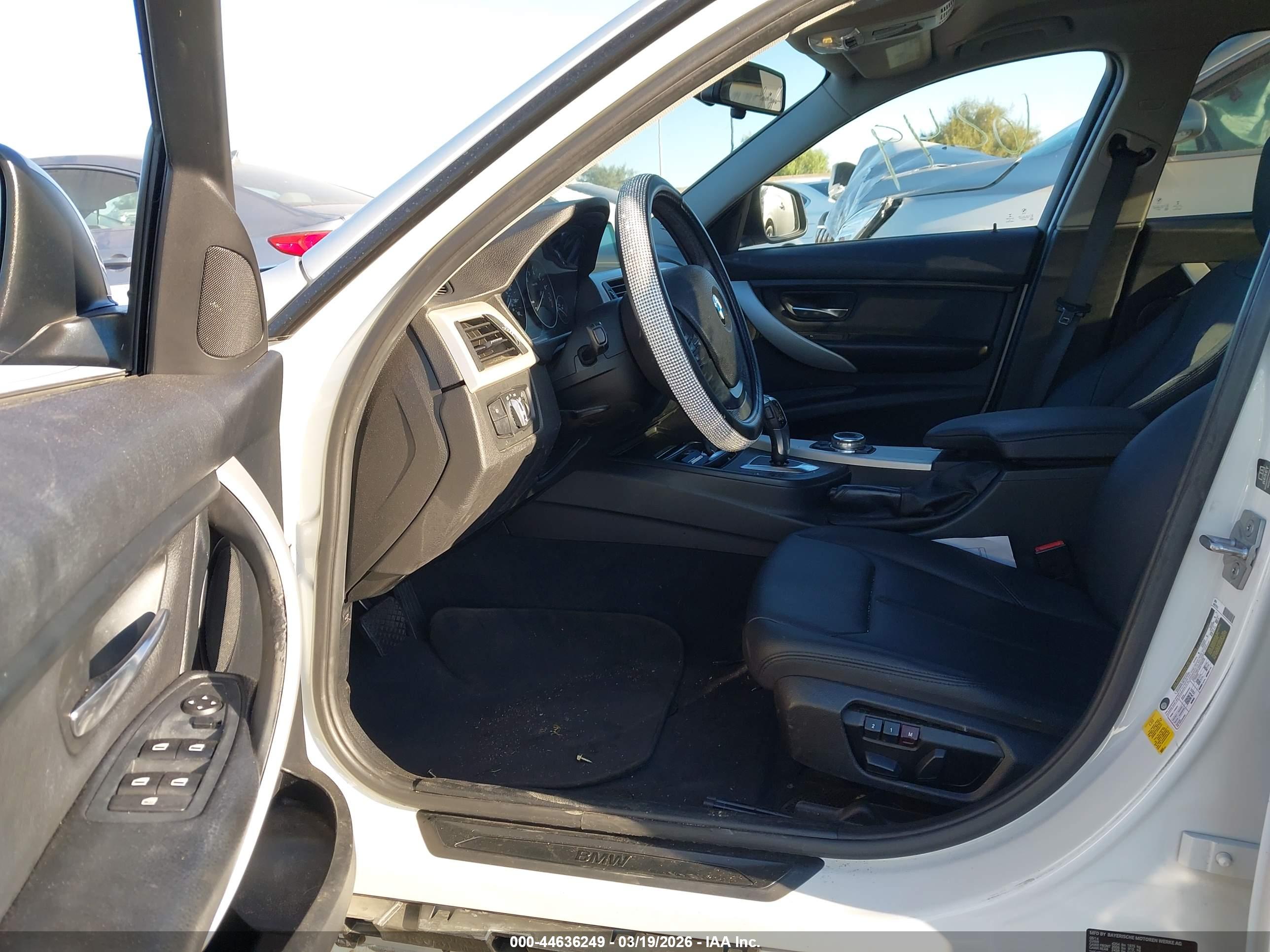 BMW 320I image 5