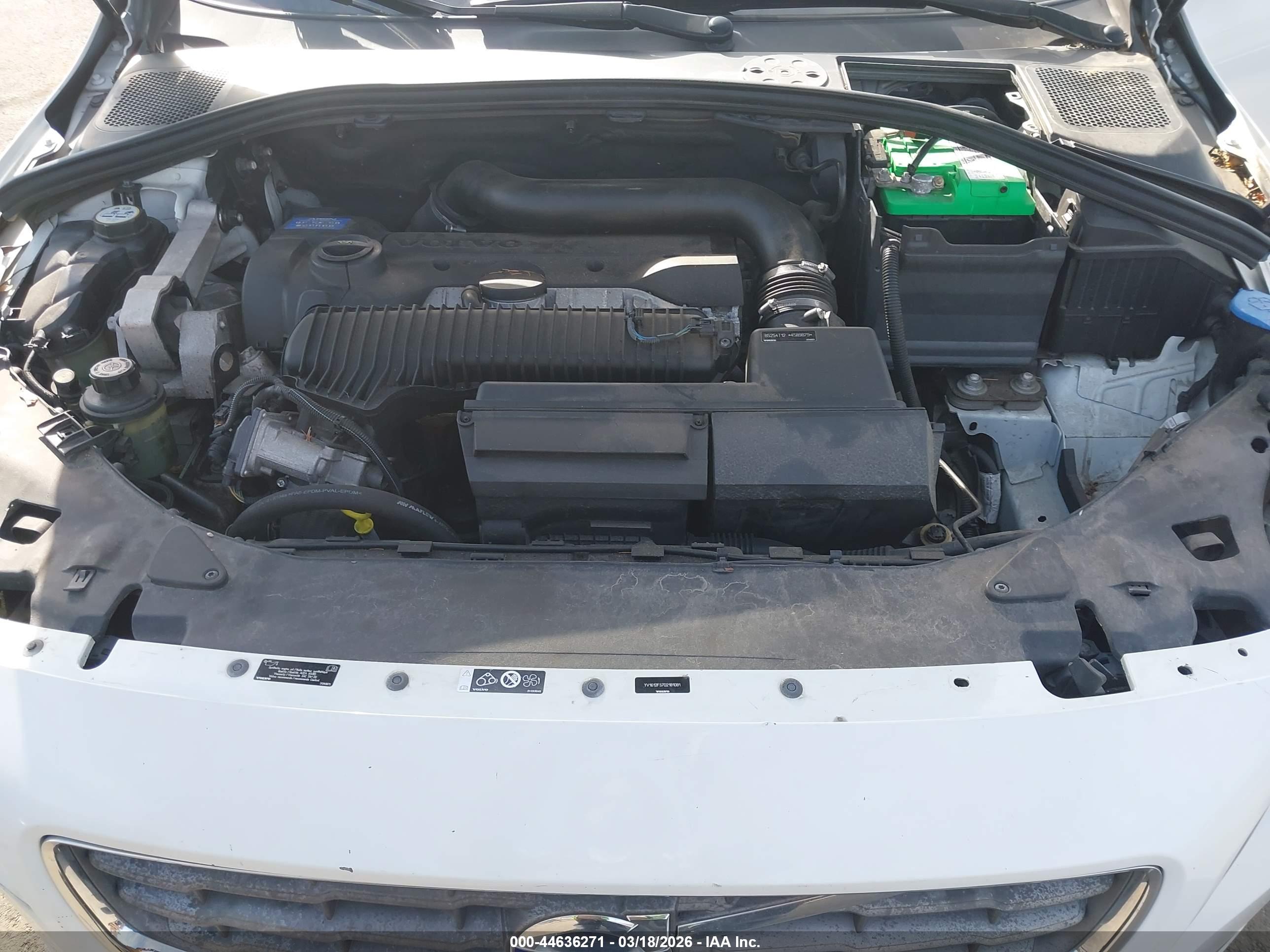 VOLVO S60 image 10
