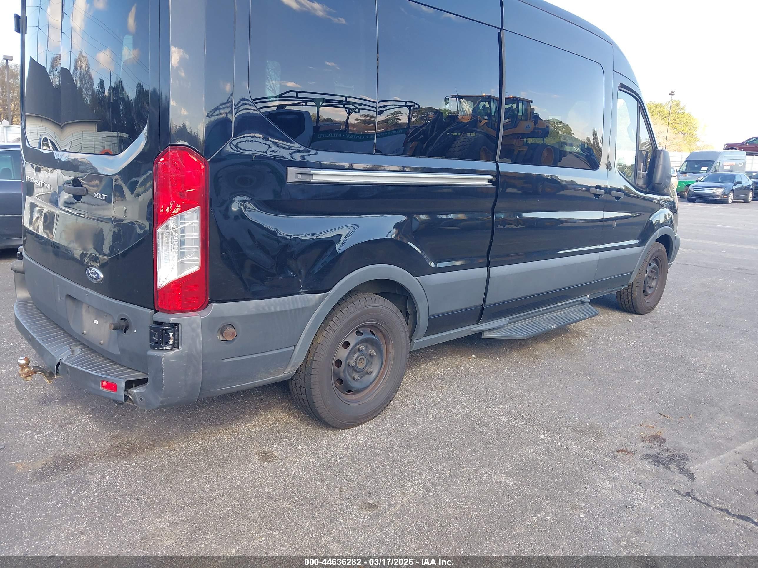 FORD TRANSIT-350 image 4