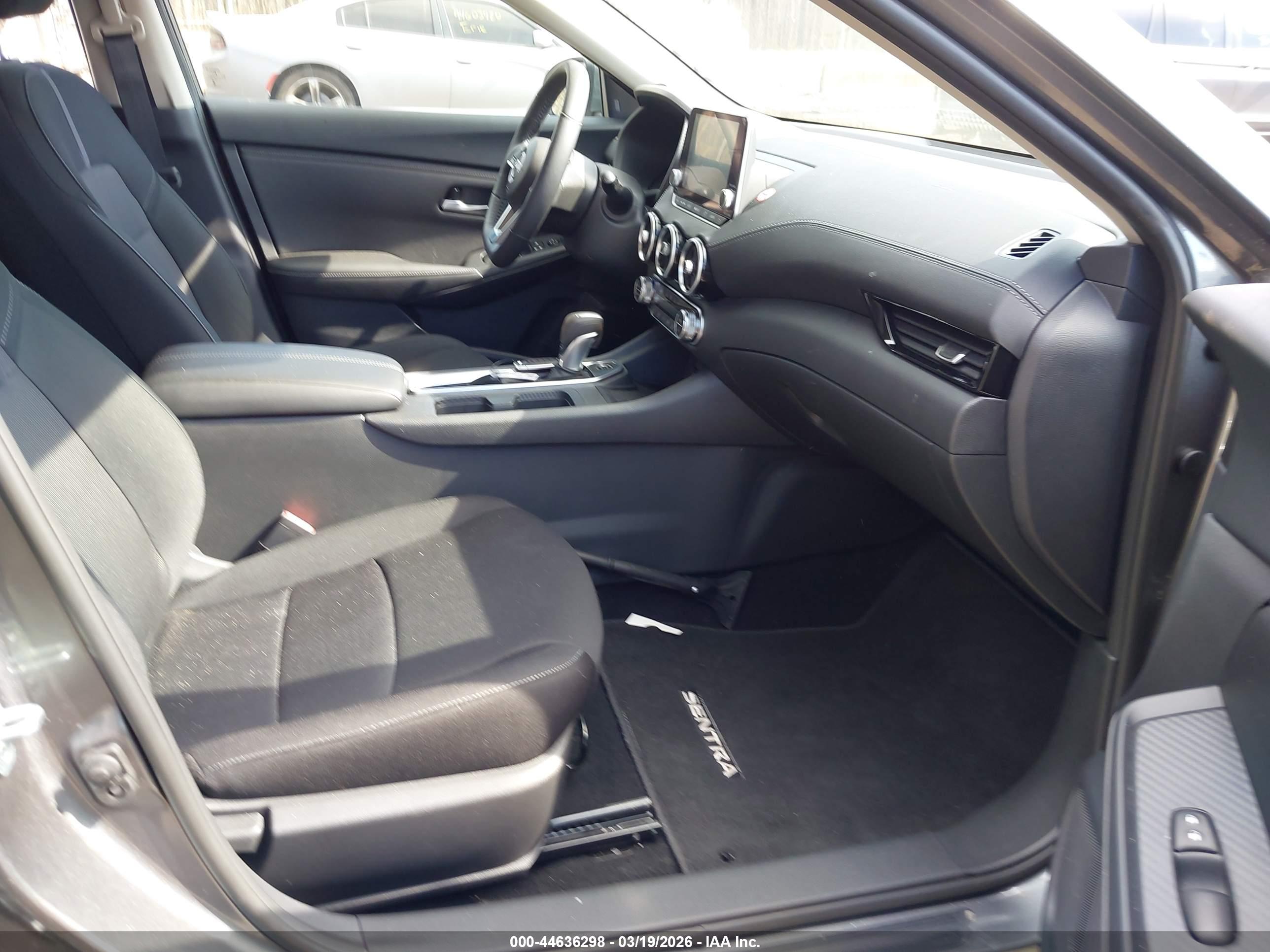 NISSAN SENTRA image 5