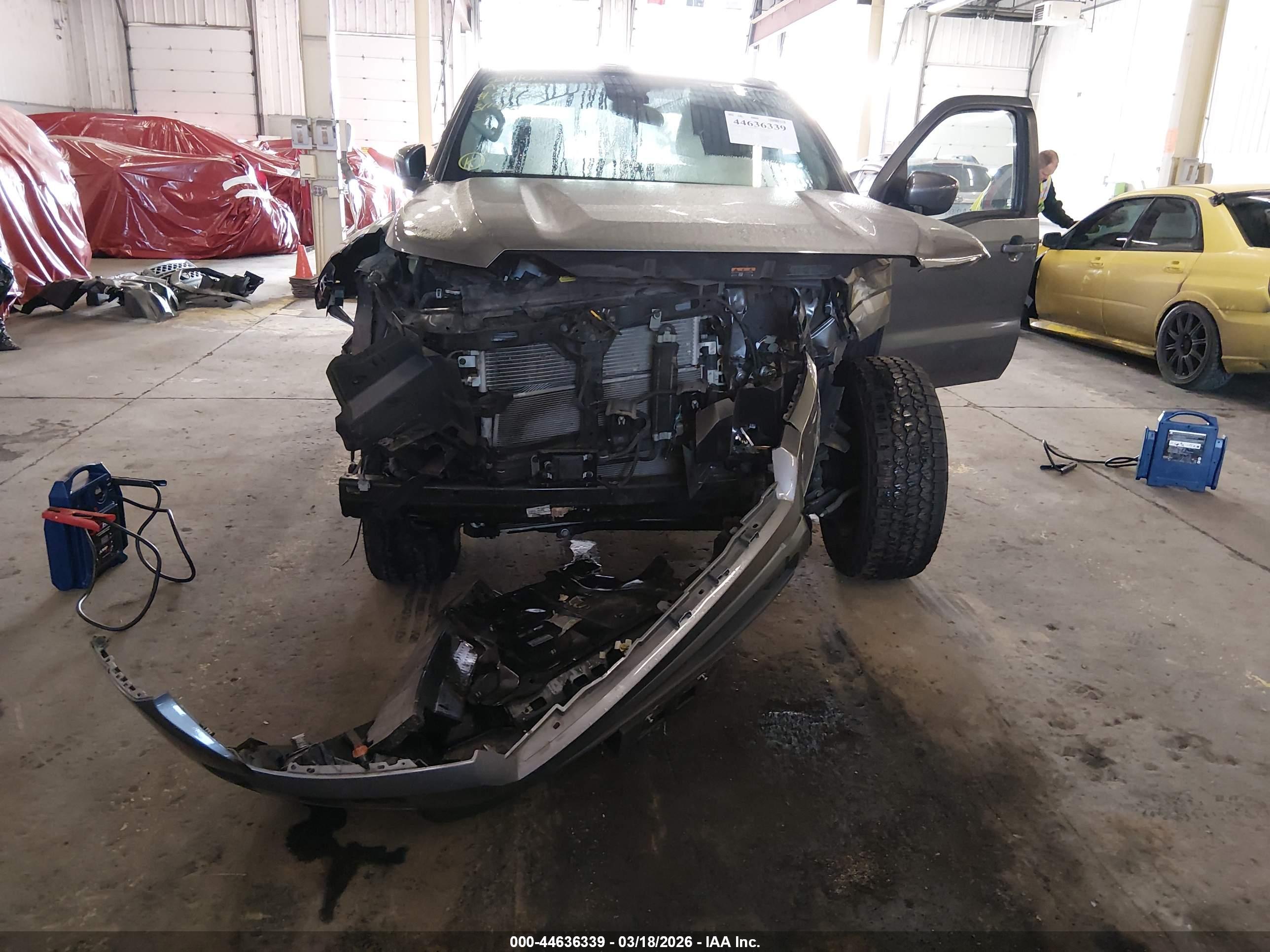 NISSAN FRONTIER image 6