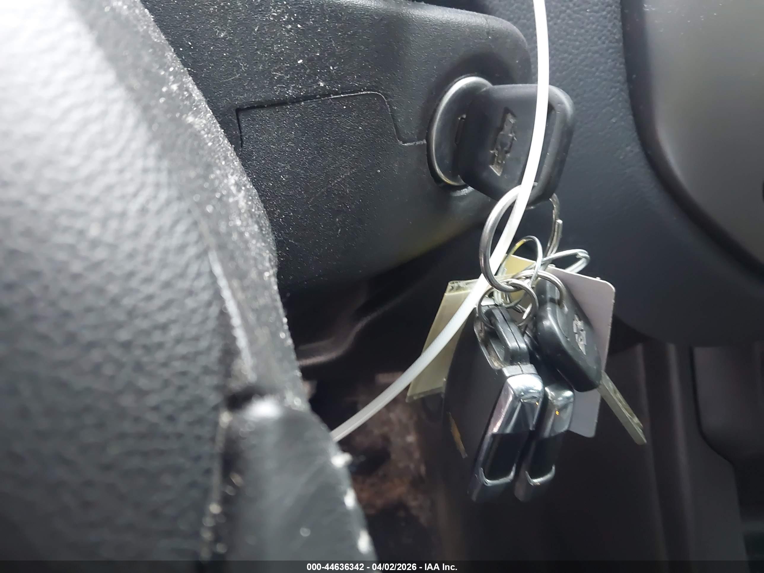 CHEVROLET COLORADO image 11