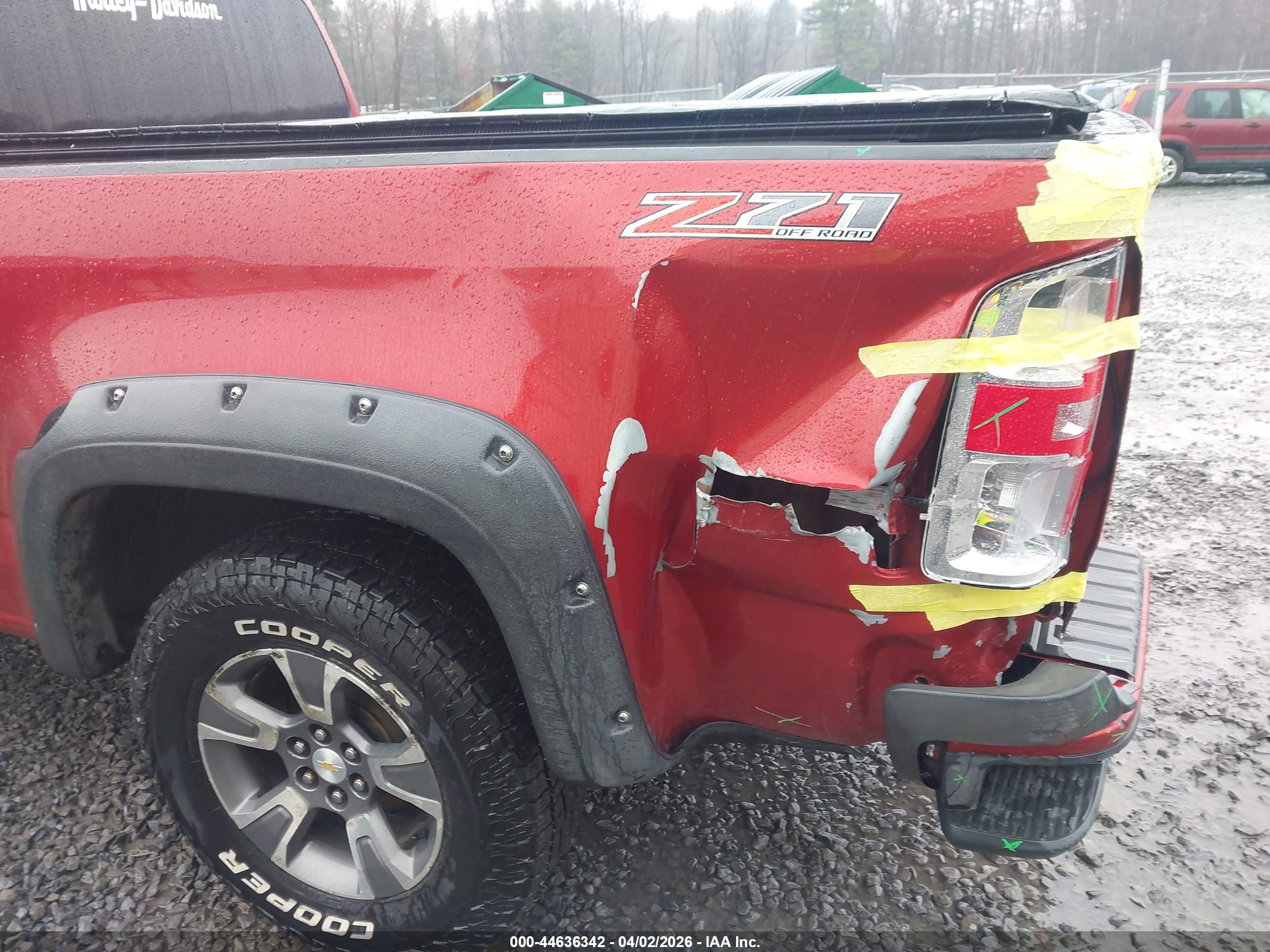 CHEVROLET COLORADO image 6