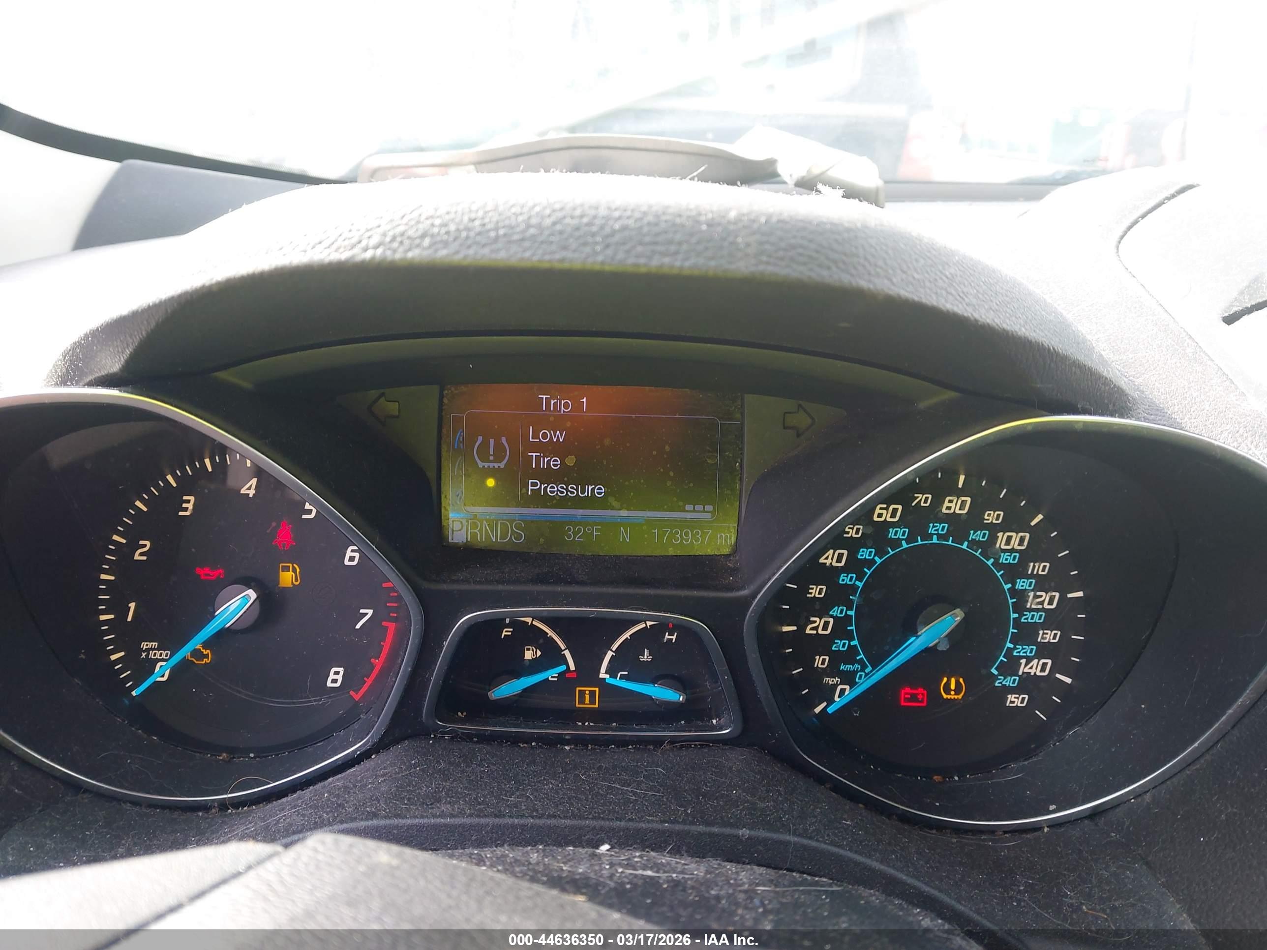 FORD ESCAPE image 7